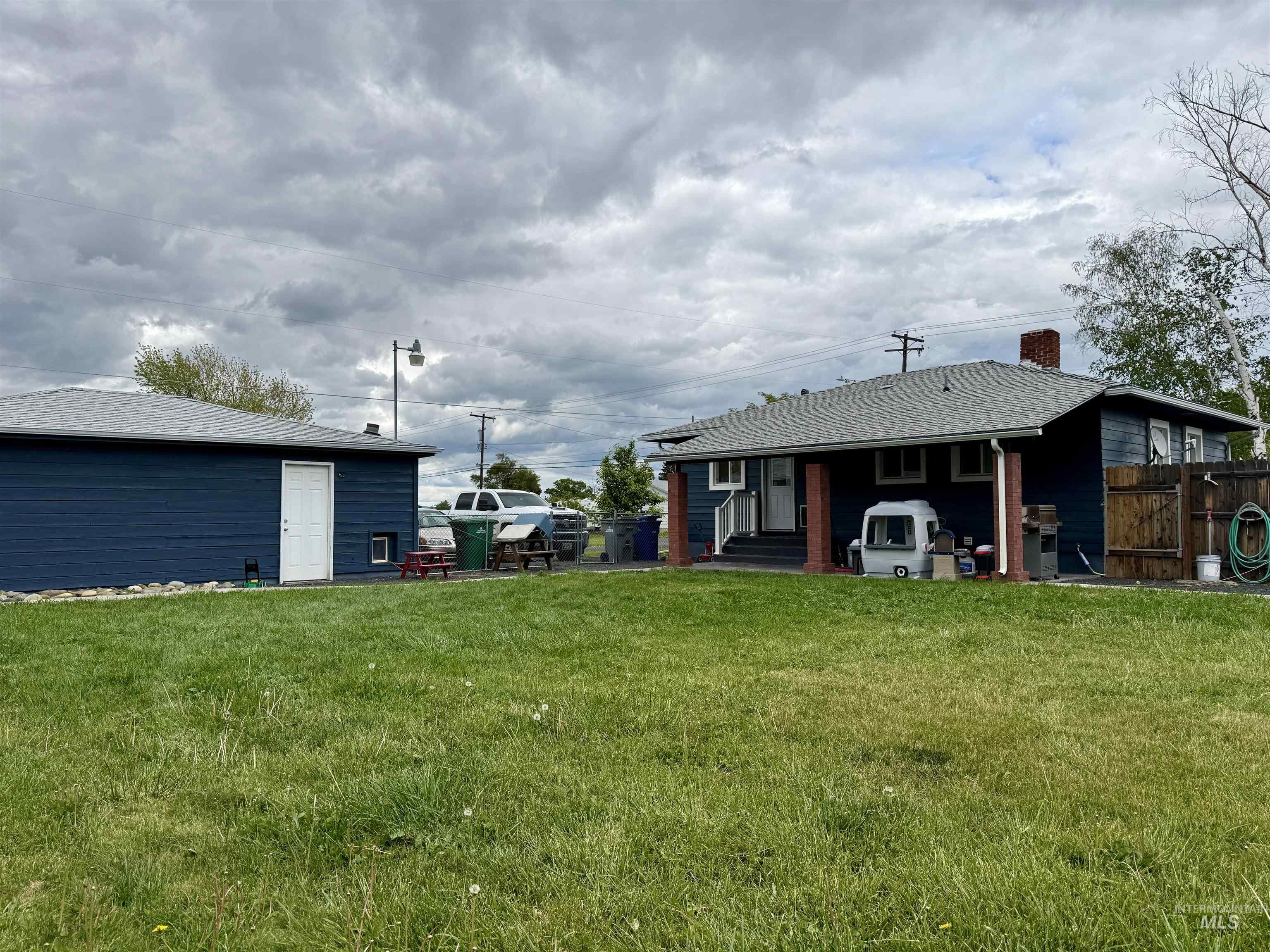 3724 21st St, Lewiston, Idaho 83501, 2 Bedrooms, 1 Bathroom, Residential For Sale, Price $349,000, 98945588