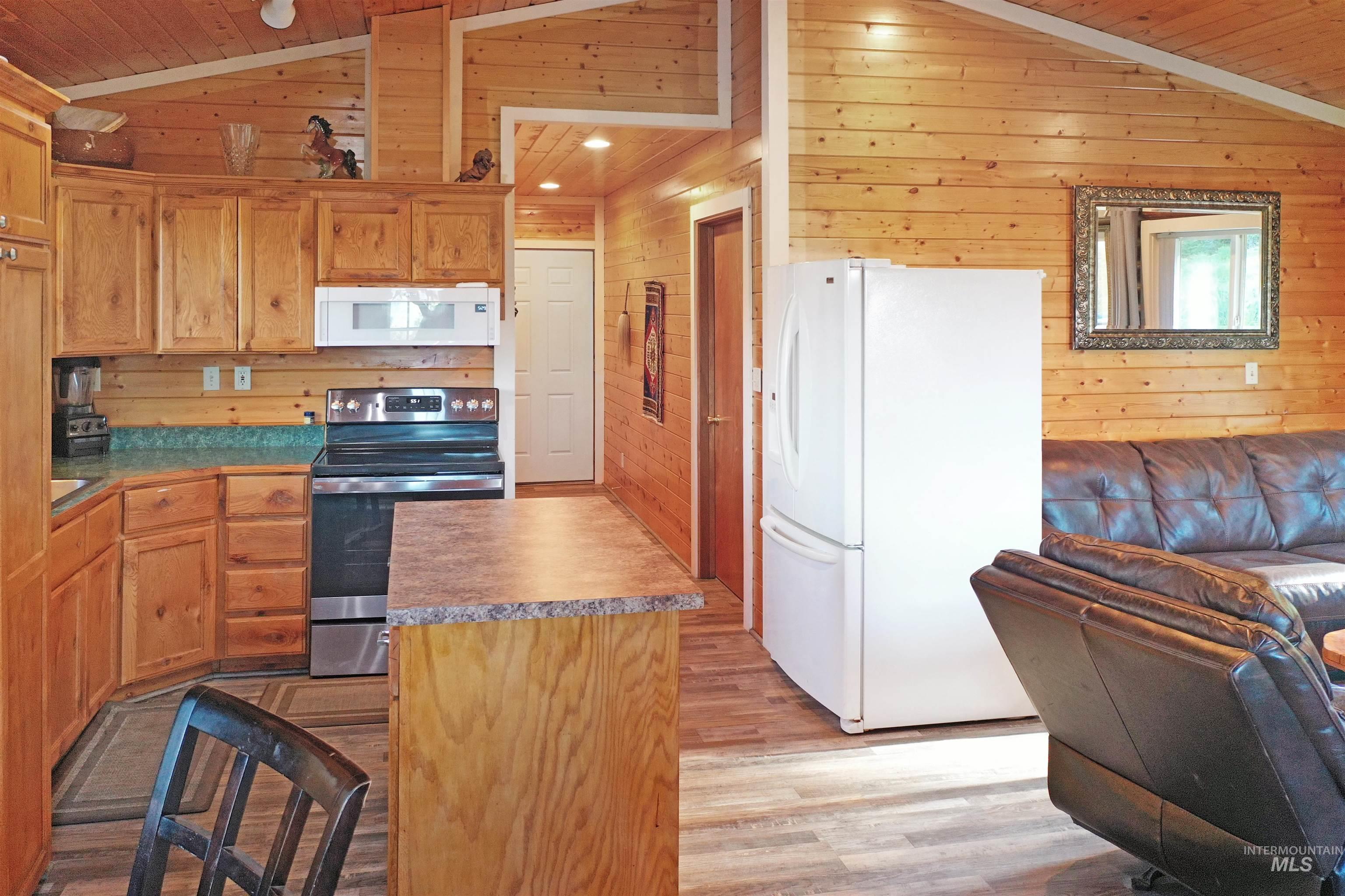 673 Neighbors Lane, Orofino, Idaho 83544, 3 Bedrooms, 2 Bathrooms, Residential For Sale, Price $549,000, 98945618