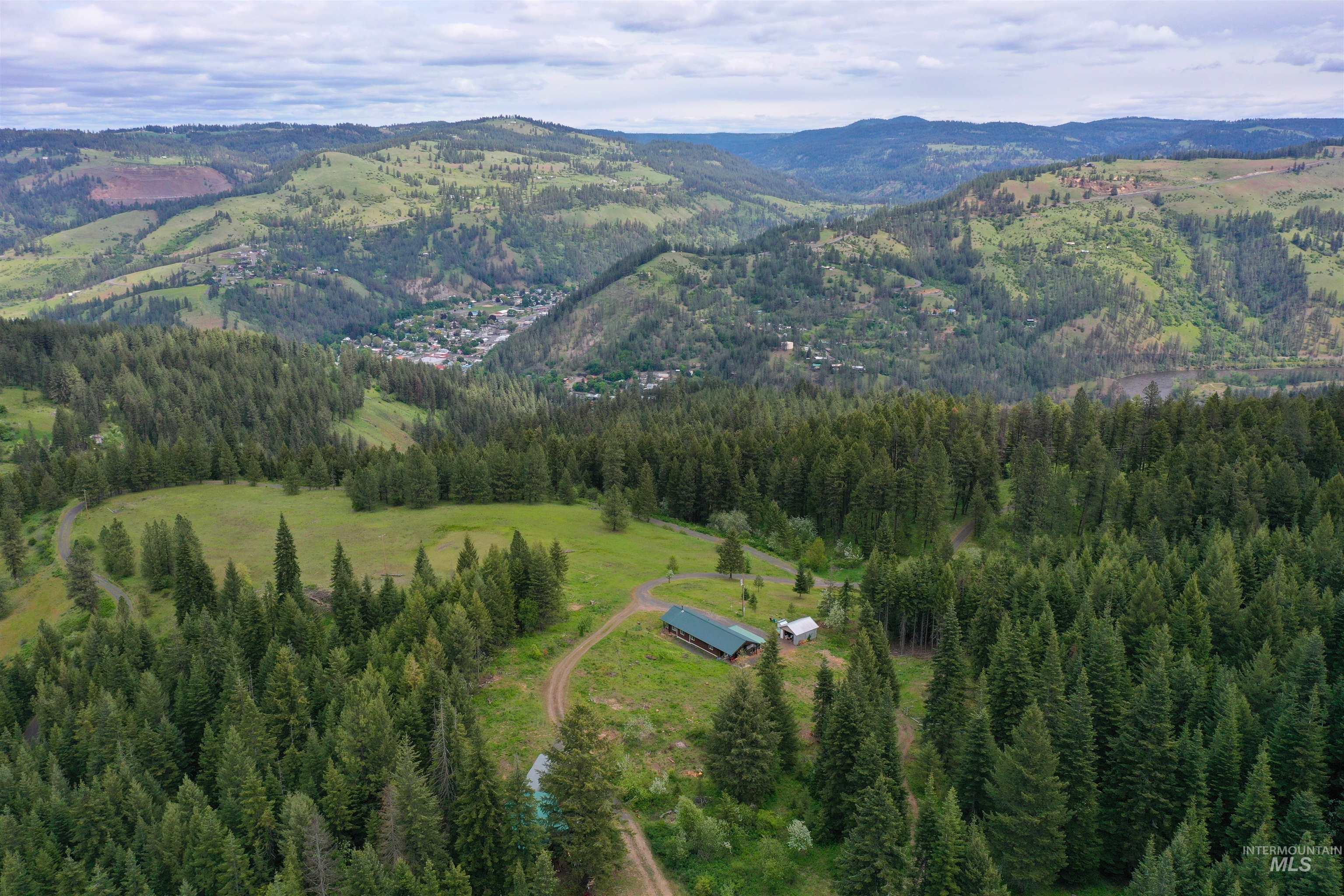 673 Neighbors Lane, Orofino, Idaho 83544, 3 Bedrooms, 2 Bathrooms, Residential For Sale, Price $549,000, 98945618