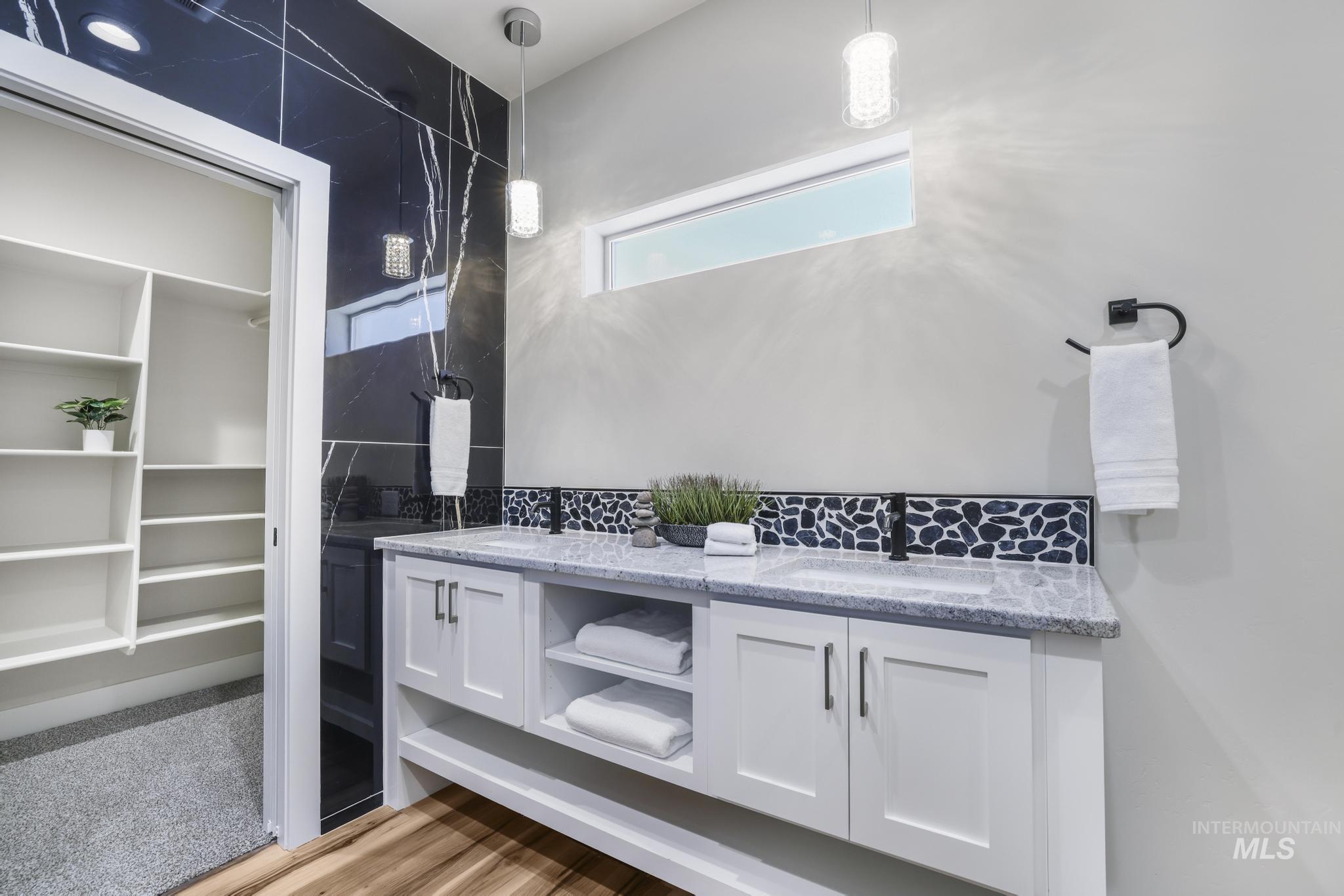 1008 23rd Ave East, Jerome, Idaho 83338, 4 Bedrooms, 2 Bathrooms, Residential For Sale, Price $434,000, 98945627