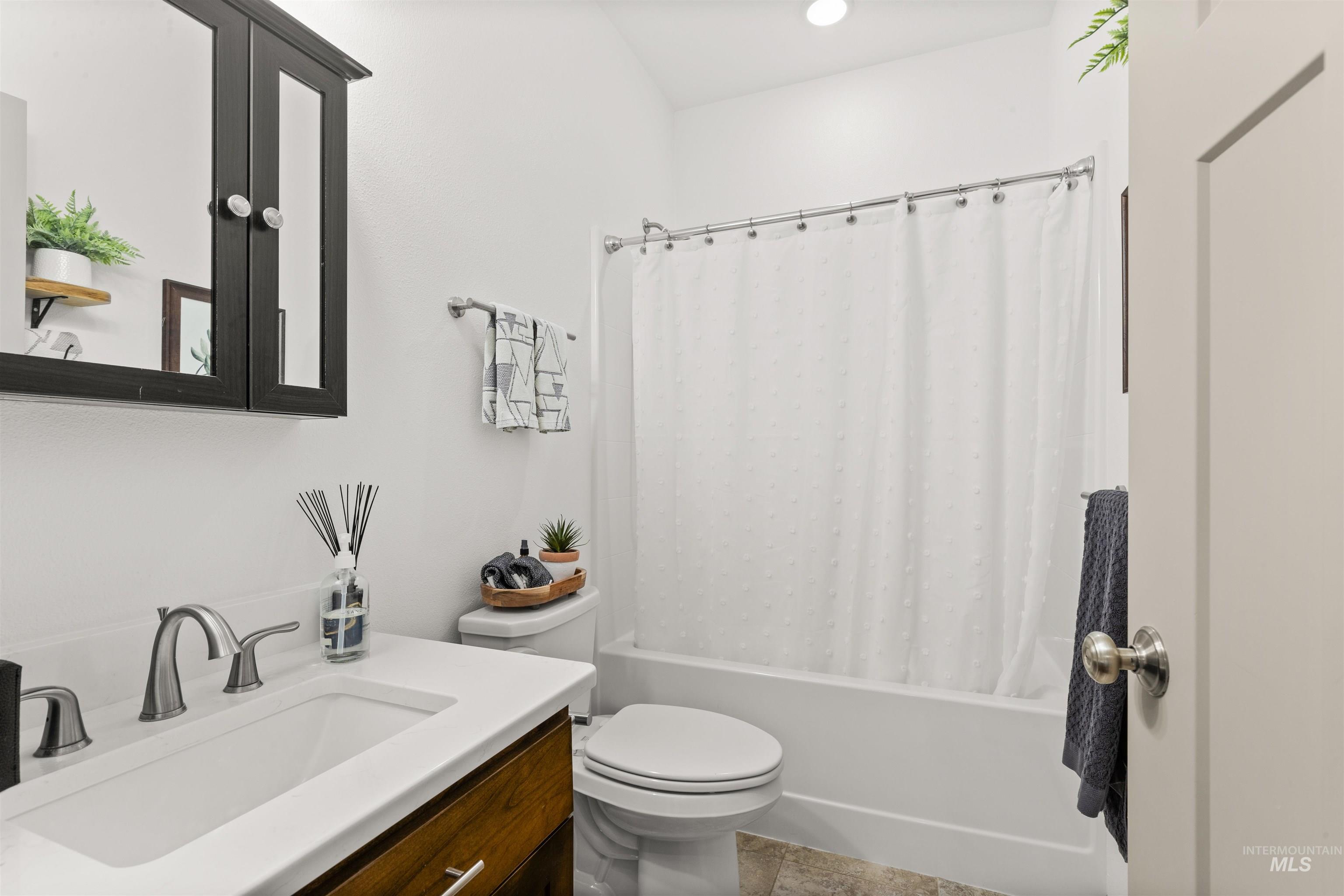 2510 Westridge Court, Clarkston, Washington 99403, 4 Bedrooms, 3 Bathrooms, Residential For Sale, Price $675,000, 98945655