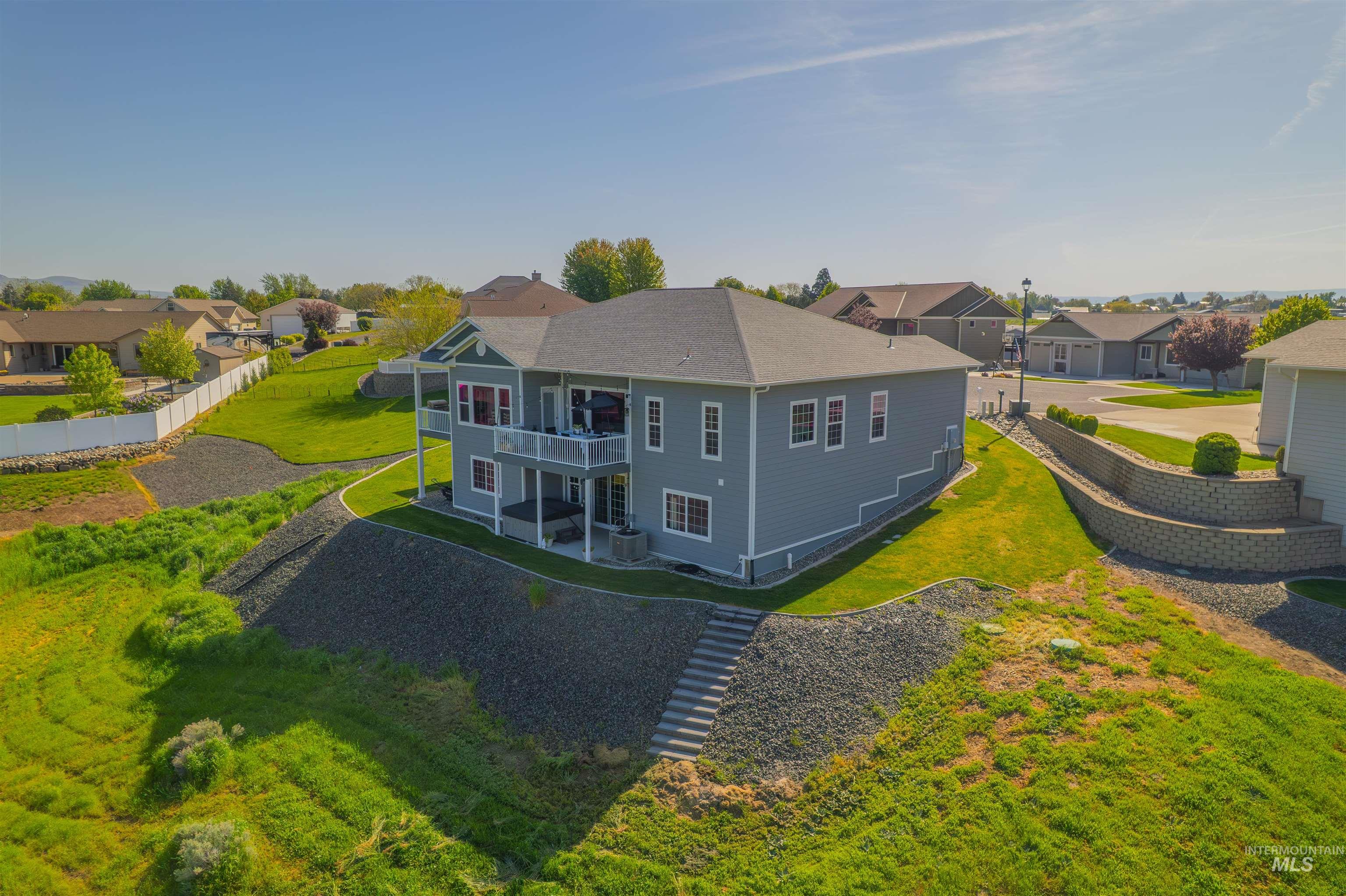 2510 Westridge Court, Clarkston, Washington 99403, 4 Bedrooms, 3 Bathrooms, Residential For Sale, Price $675,000, 98945655