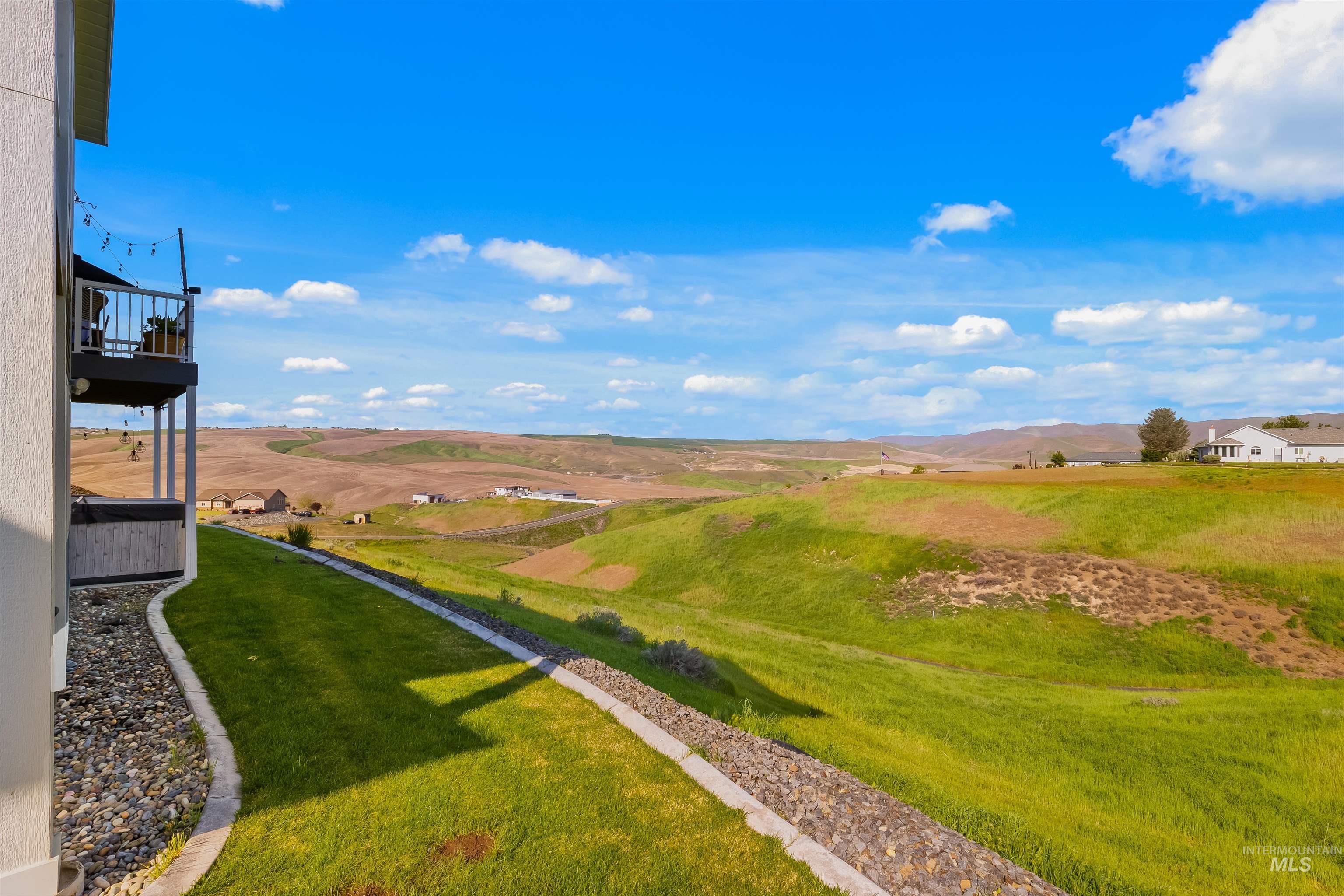 2510 Westridge Court, Clarkston, Washington 99403, 4 Bedrooms, 3 Bathrooms, Residential For Sale, Price $675,000, 98945655