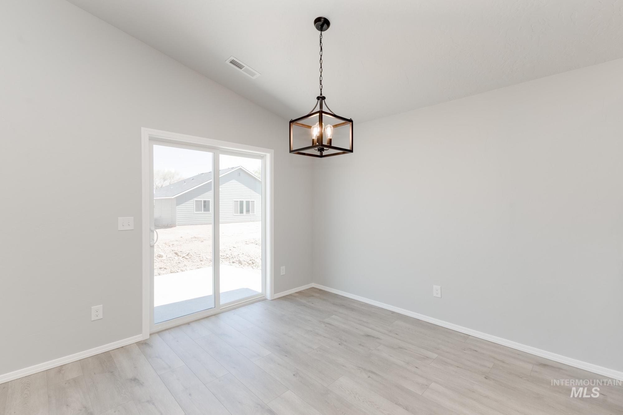 1722 SW Besra Dr, Mountain Home, Idaho 83647, 3 Bedrooms, 2 Bathrooms, Residential For Sale, Price $359,990, 98945660