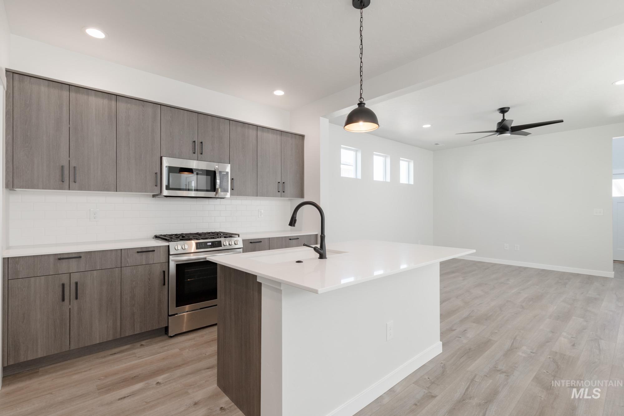 4429 N Magical Creek Ave, Meridian, Idaho 83646, 3 Bedrooms, 2.5 Bathrooms, Residential For Sale, Price $418,990, 98945679