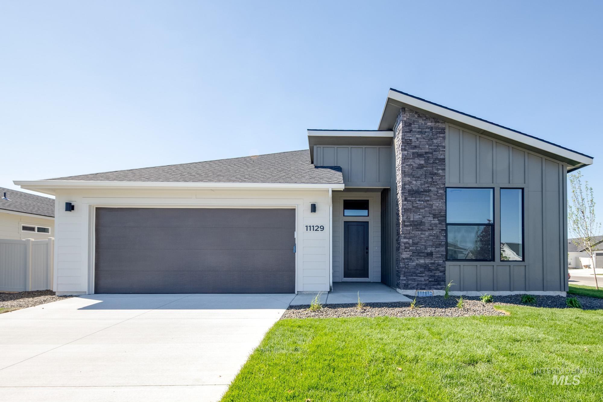 11129 Canvas St, Caldwell, Idaho 83605, 4 Bedrooms, 2 Bathrooms, Residential For Sale, Price $439,990, 98945684