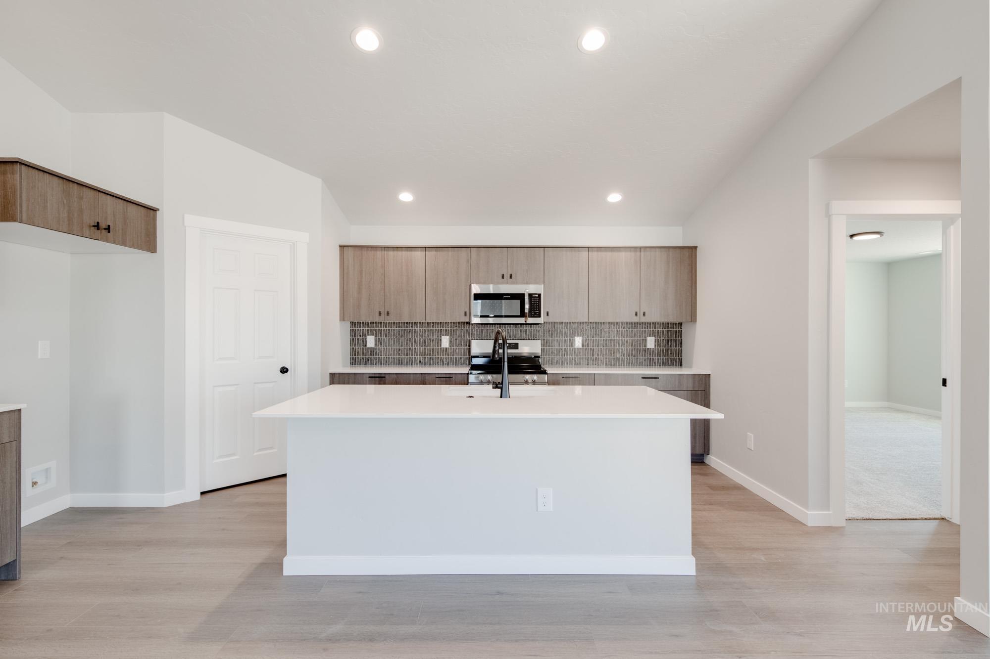 11129 Canvas St, Caldwell, Idaho 83605, 4 Bedrooms, 2 Bathrooms, Residential For Sale, Price $439,990, 98945684