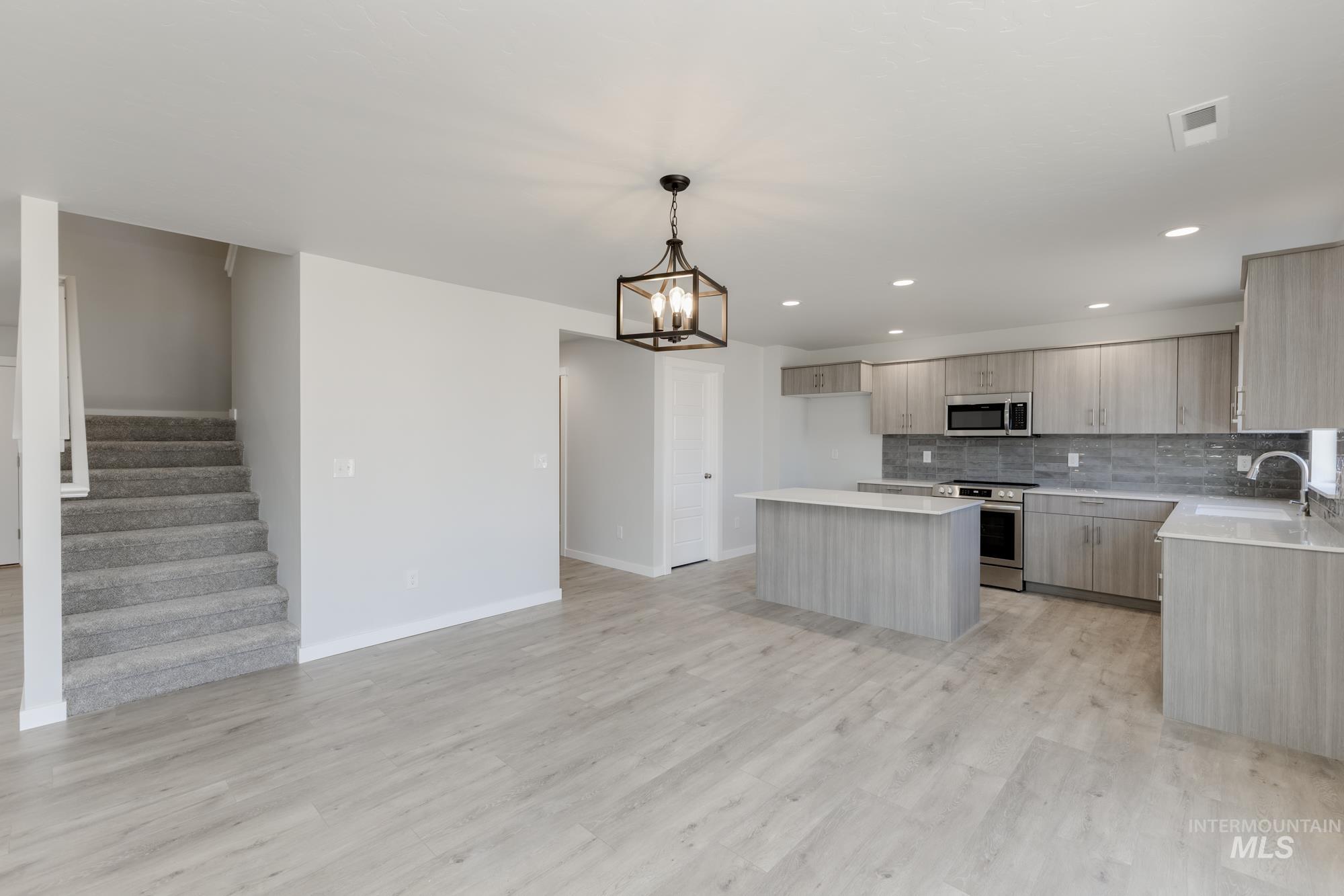 5302 E Burnte Peak St, Nampa, Idaho 83687, 4 Bedrooms, 2.5 Bathrooms, Residential For Sale, Price $489,990, 98945686