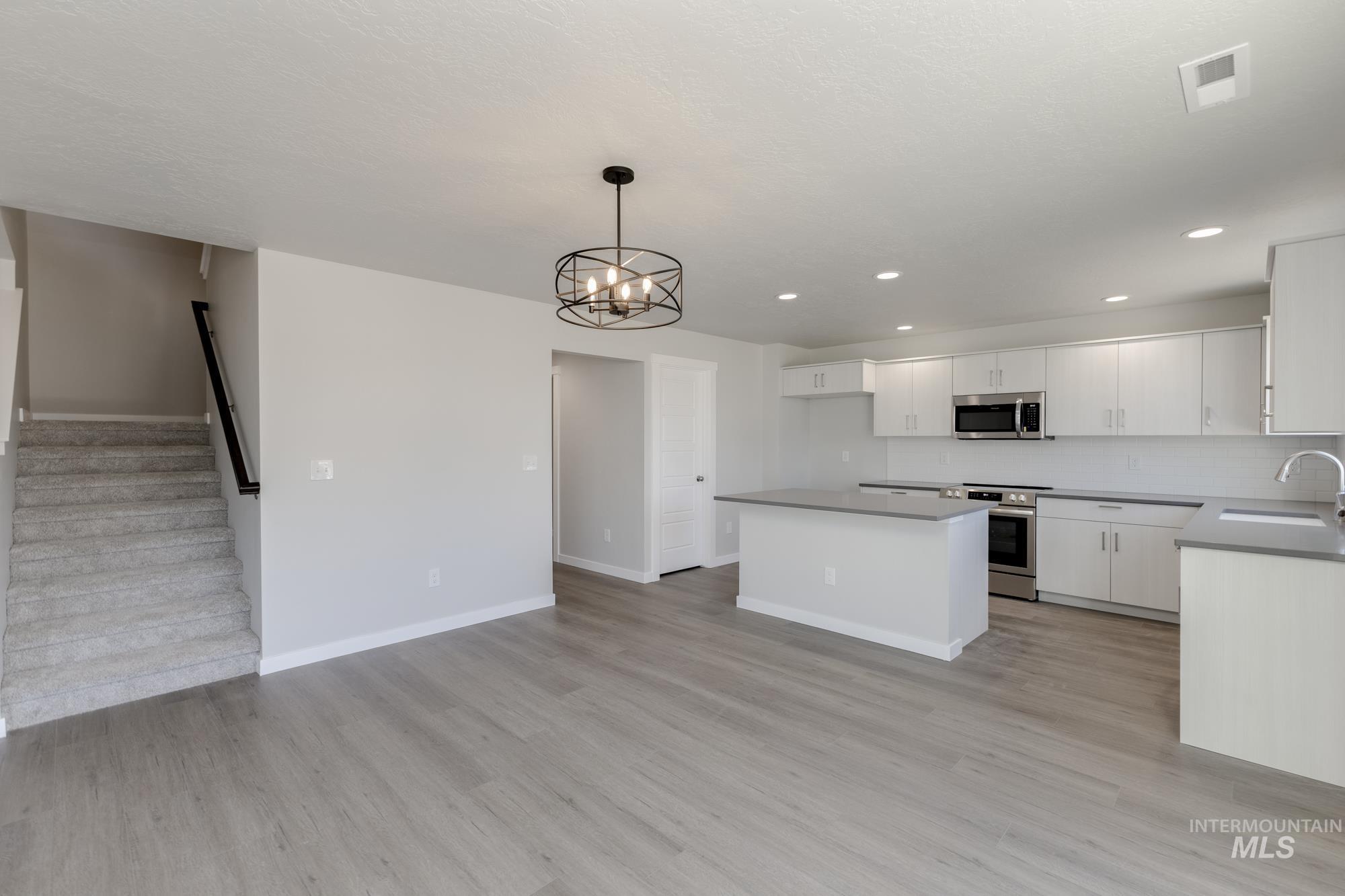 5289 E Grizzly St, Nampa, Idaho 83687, 4 Bedrooms, 2.5 Bathrooms, Residential For Sale, Price $489,990, 98945688