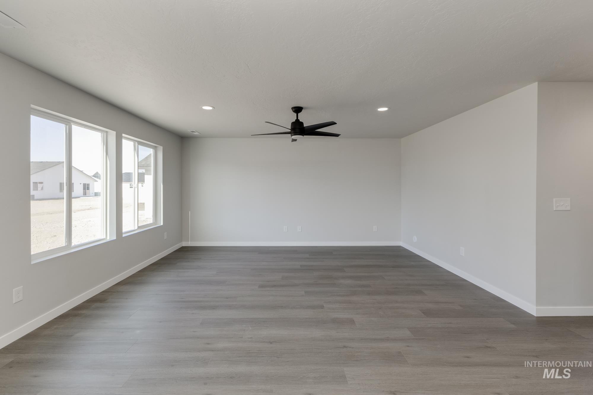 5289 E Grizzly St, Nampa, Idaho 83687, 4 Bedrooms, 2.5 Bathrooms, Residential For Sale, Price $489,990, 98945688