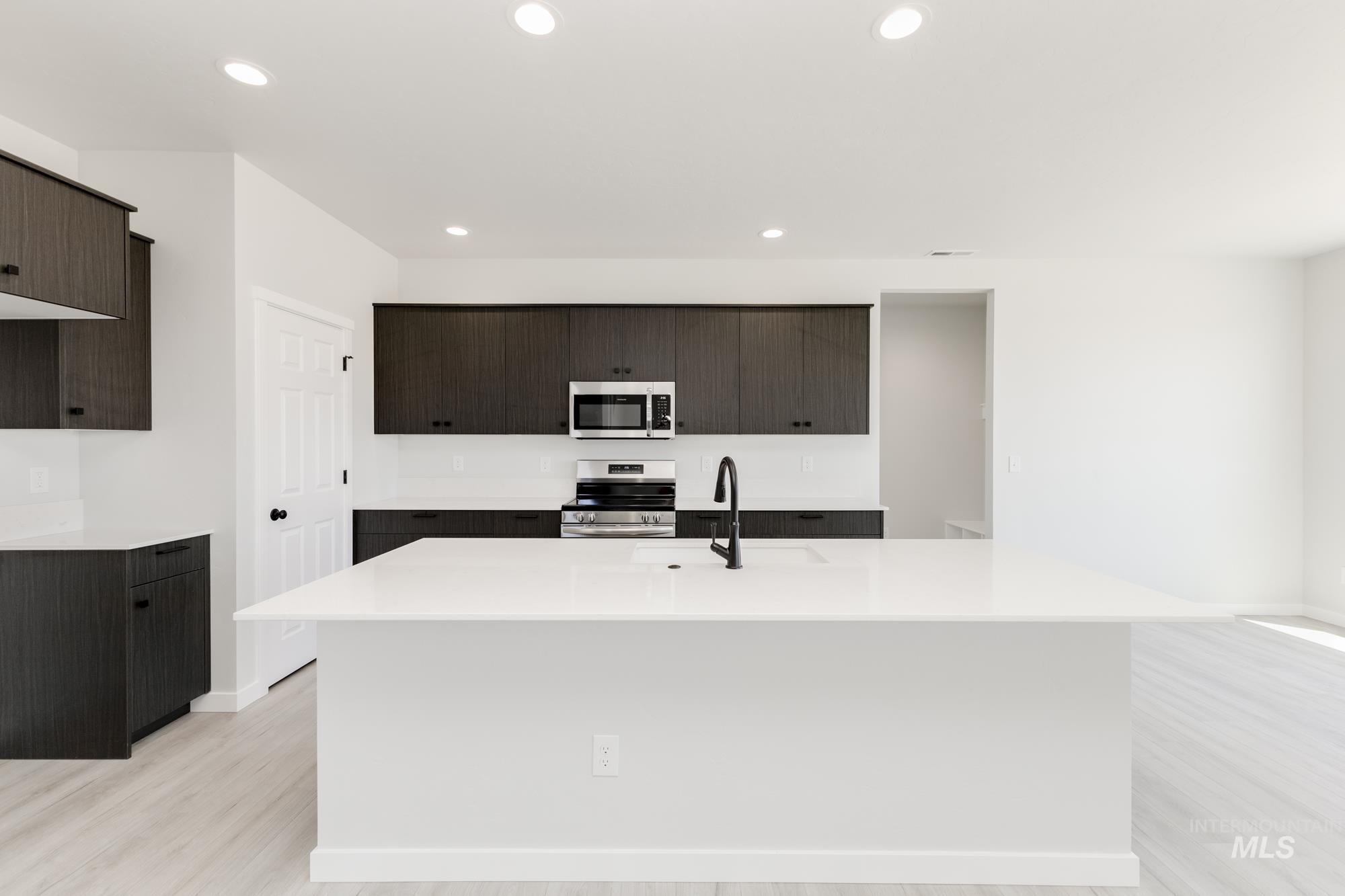 17418 N Coral Springs Way, Nampa, Idaho 83687, 5 Bedrooms, 2.5 Bathrooms, Residential For Sale, Price $544,990, 98945700