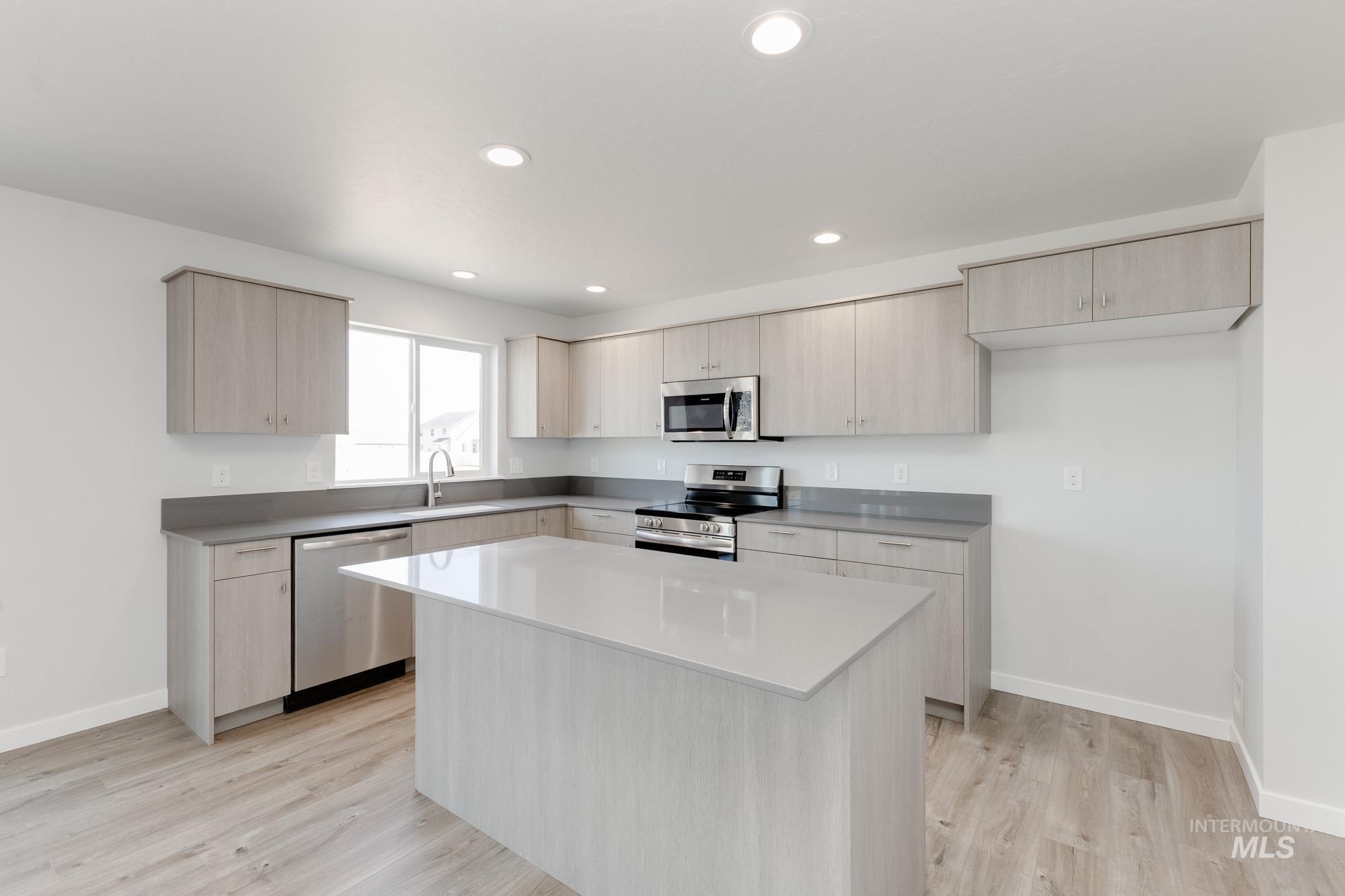 4919 Blue Silver St, Caldwell, Idaho 83605, 5 Bedrooms, 3 Bathrooms, Residential For Sale, Price $509,990, 98945702