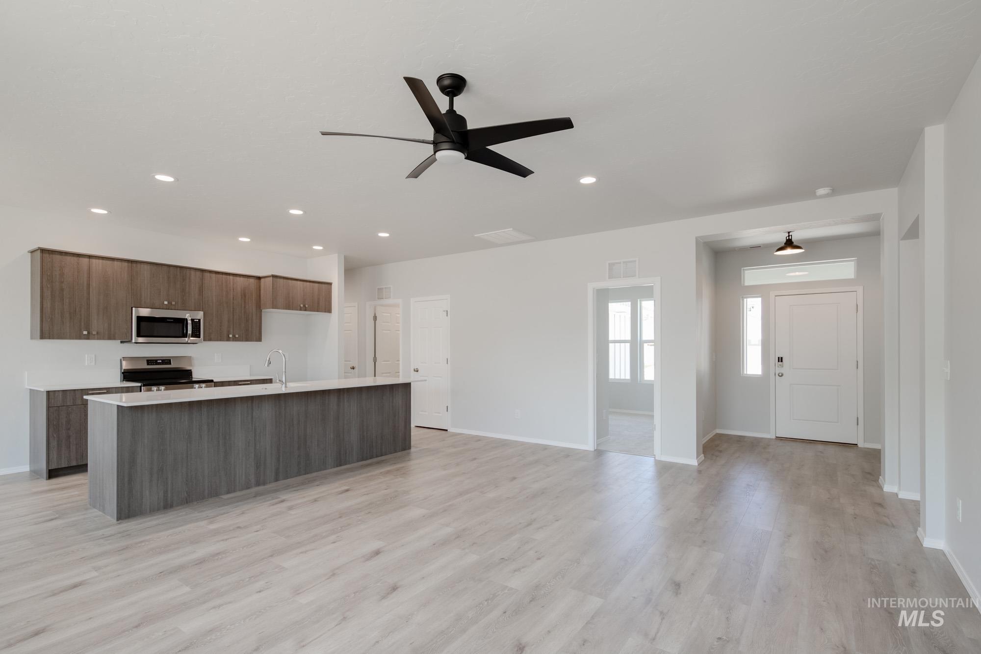 202 Goldstone Ave, Caldwell, Idaho 83605, 4 Bedrooms, 2 Bathrooms, Residential For Sale, Price $424,990, 98945703