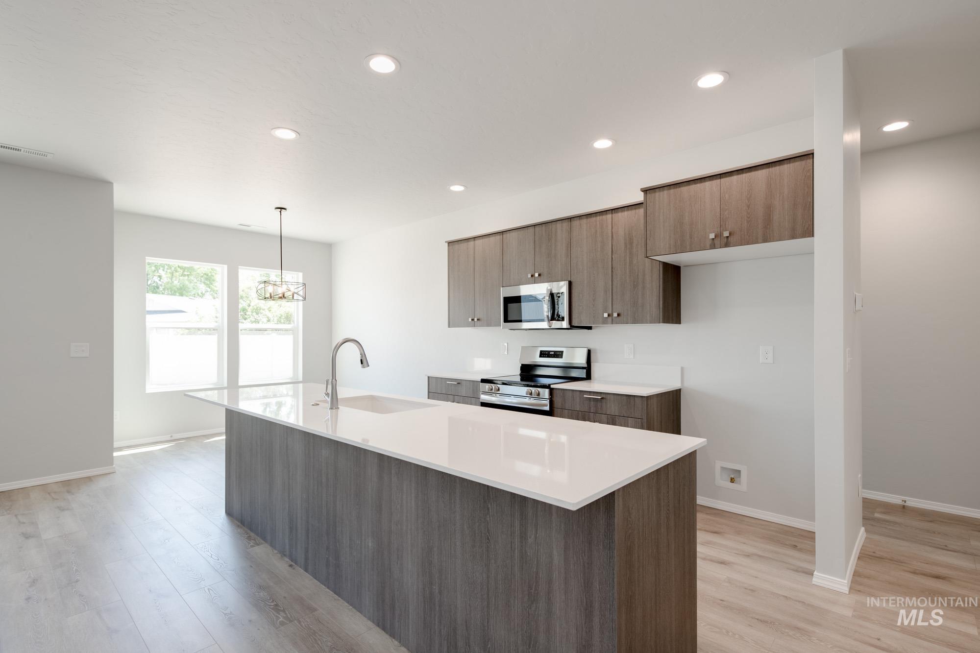 202 Goldstone Ave, Caldwell, Idaho 83605, 4 Bedrooms, 2 Bathrooms, Residential For Sale, Price $424,990, 98945703