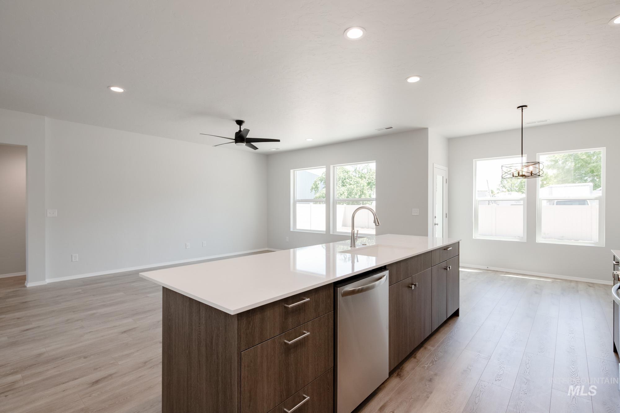 202 Goldstone Ave, Caldwell, Idaho 83605, 4 Bedrooms, 2 Bathrooms, Residential For Sale, Price $424,990, 98945703