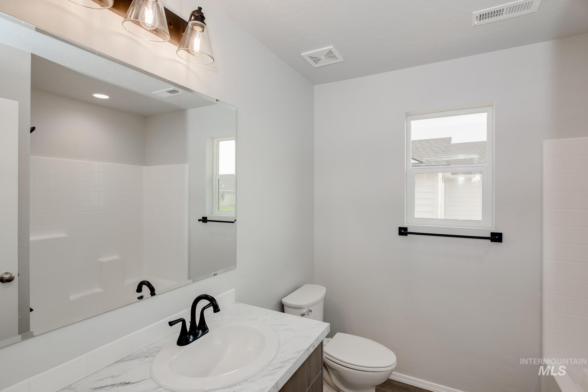 5213 Malachite St, Caldwell, Idaho 83605, 4 Bedrooms, 2 Bathrooms, Residential For Sale, Price $454,990, 98945708