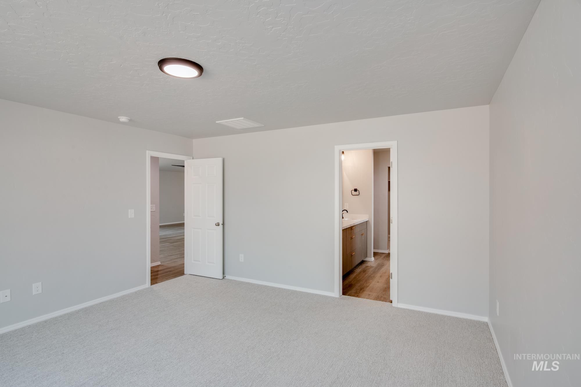 5213 Malachite St, Caldwell, Idaho 83605, 4 Bedrooms, 2 Bathrooms, Residential For Sale, Price $454,990, 98945708