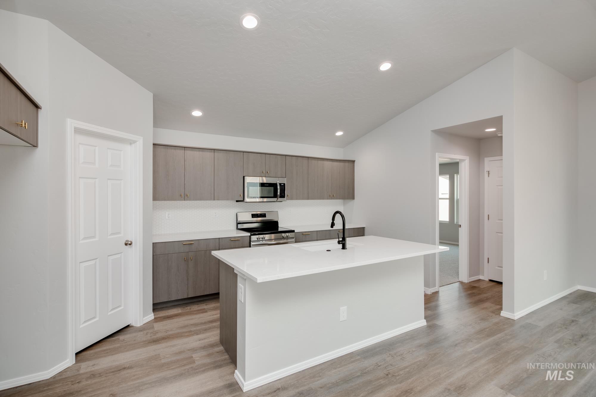 5213 Malachite St, Caldwell, Idaho 83605, 4 Bedrooms, 2 Bathrooms, Residential For Sale, Price $454,990, 98945708