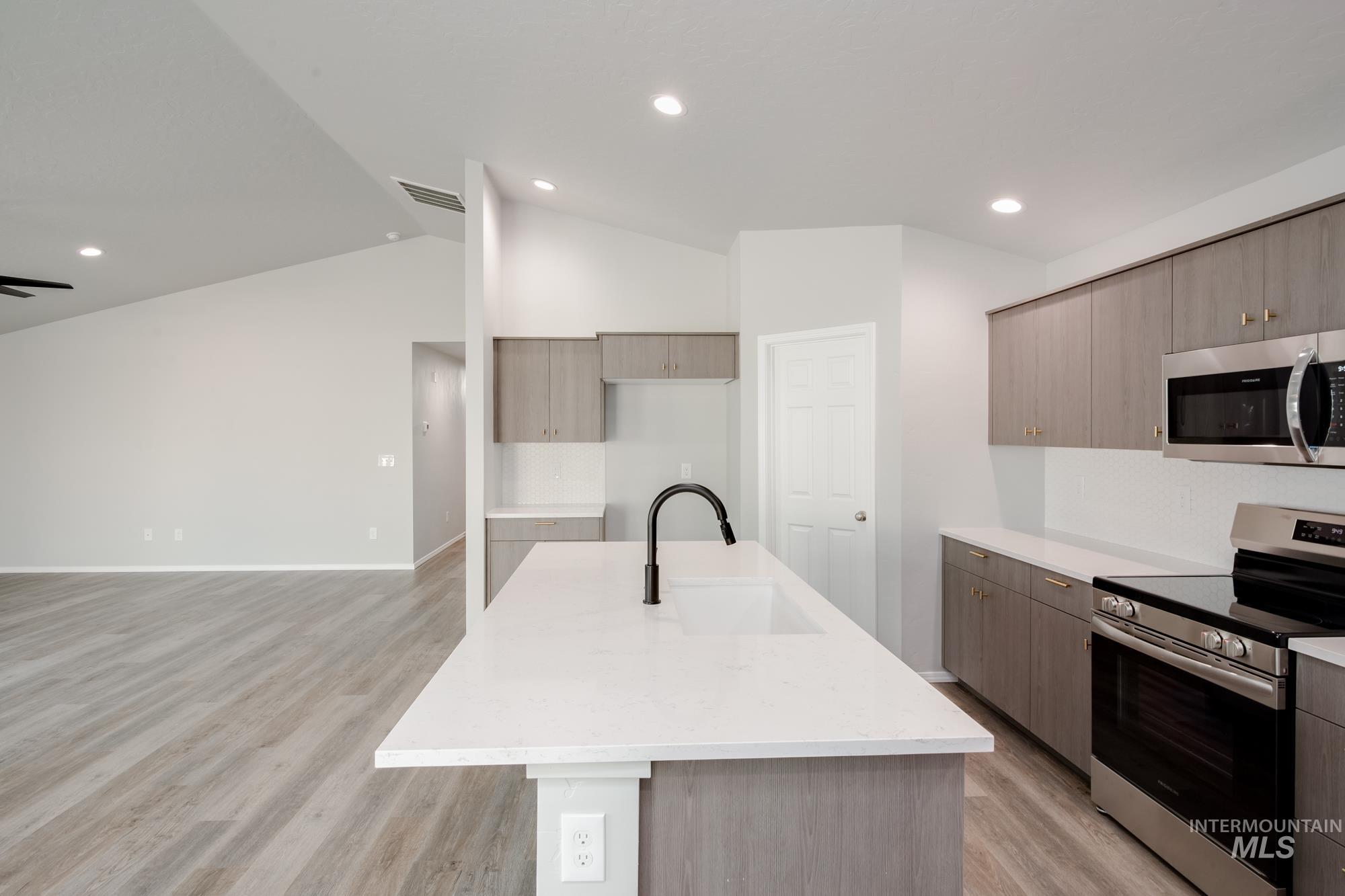 5213 Malachite St, Caldwell, Idaho 83605, 4 Bedrooms, 2 Bathrooms, Residential For Sale, Price $454,990, 98945708