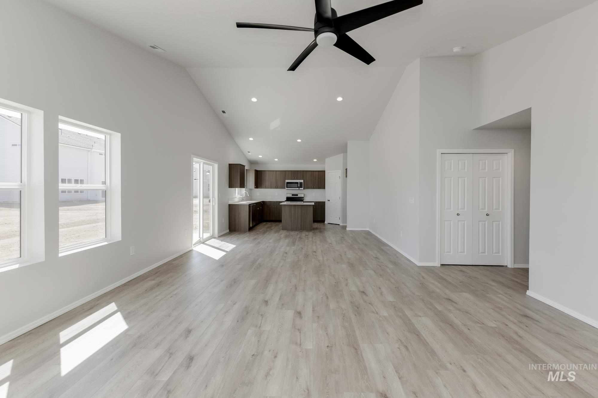 214 Marble Ave, Caldwell, Idaho 83605, 4 Bedrooms, 2 Bathrooms, Residential For Sale, Price $444,990, 98945711