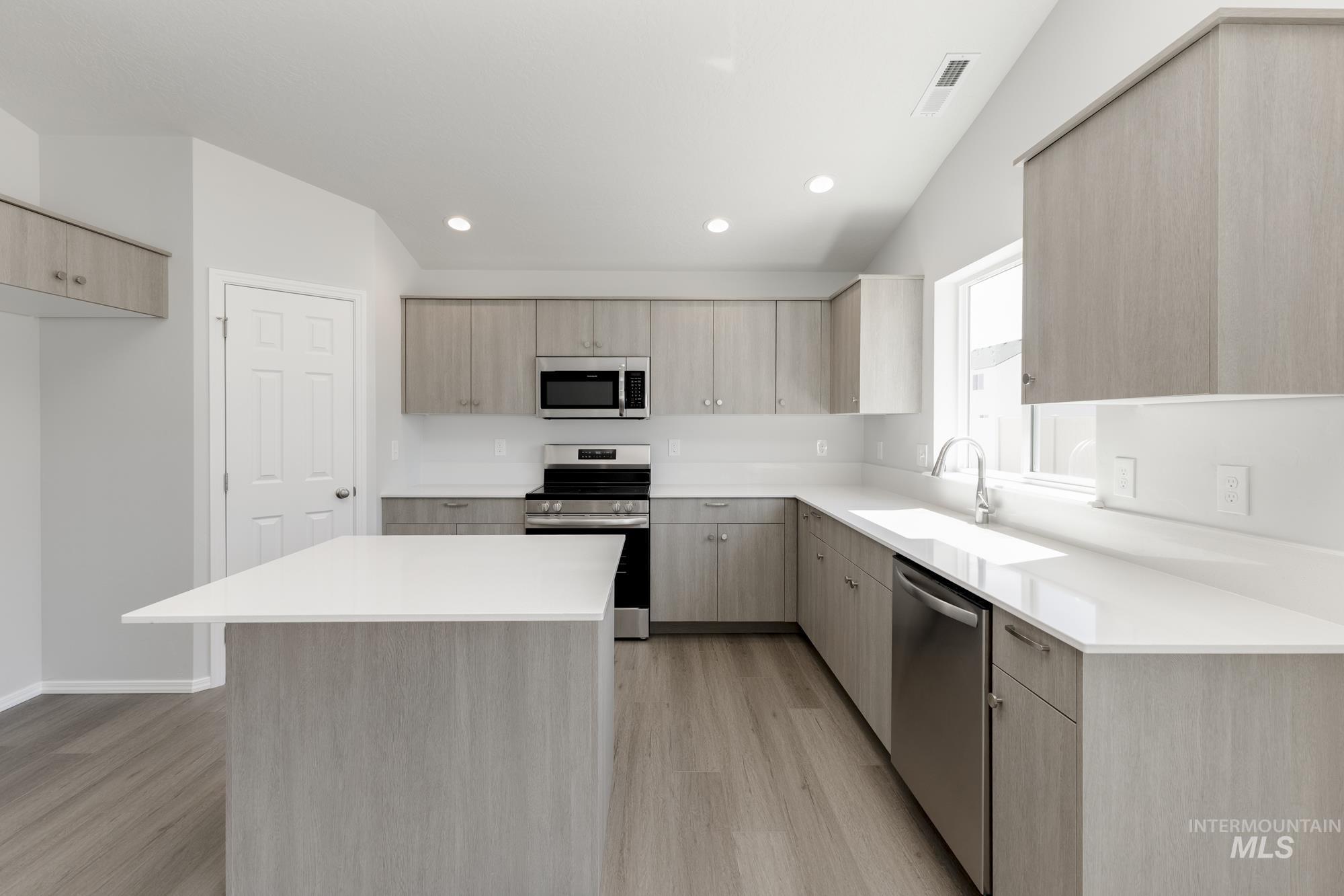 4922 Blue Silver St, Caldwell, Idaho 83605, 4 Bedrooms, 2 Bathrooms, Residential For Sale, Price $429,990, 98945715