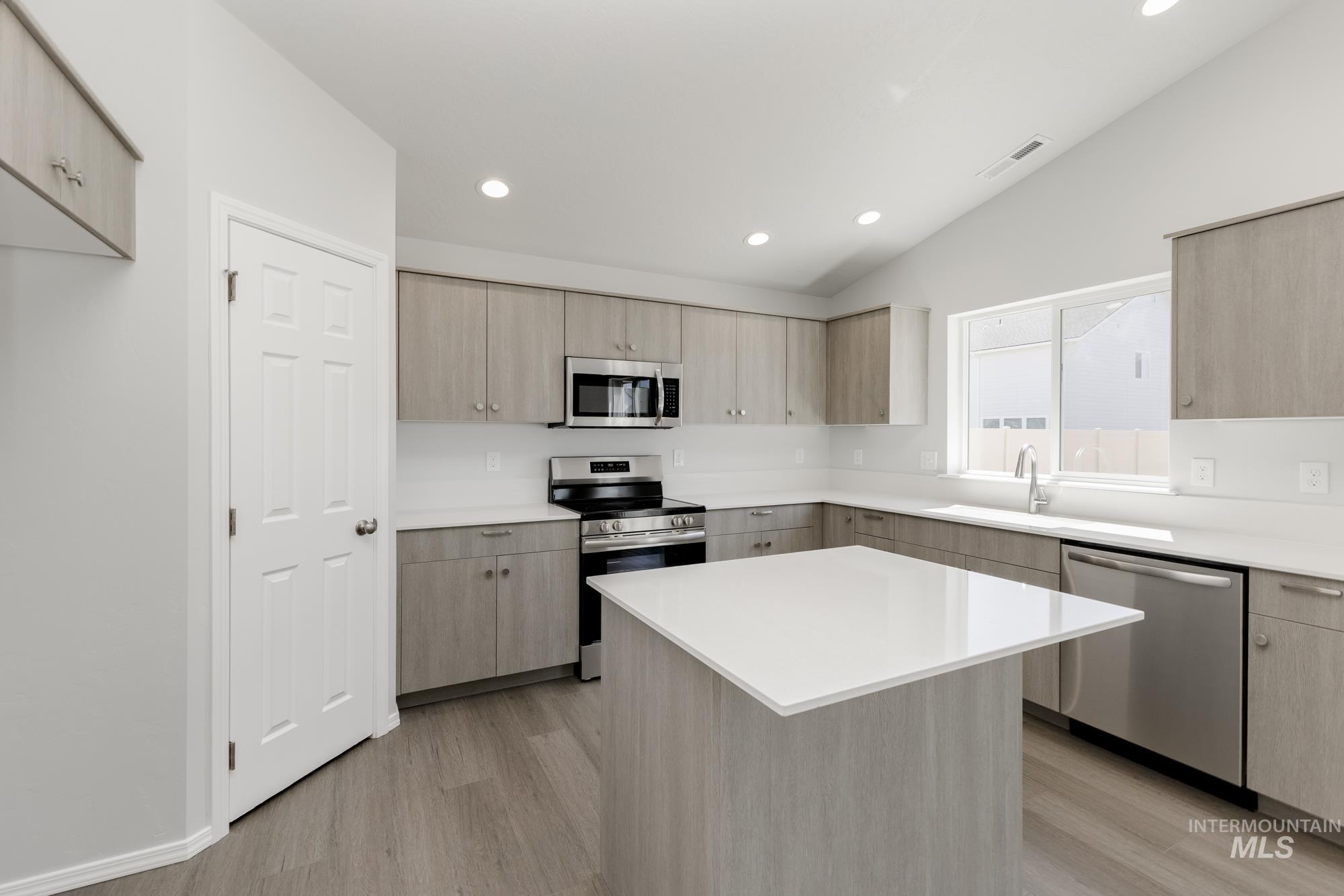 4922 Blue Silver St, Caldwell, Idaho 83605, 4 Bedrooms, 2 Bathrooms, Residential For Sale, Price $429,990, 98945715