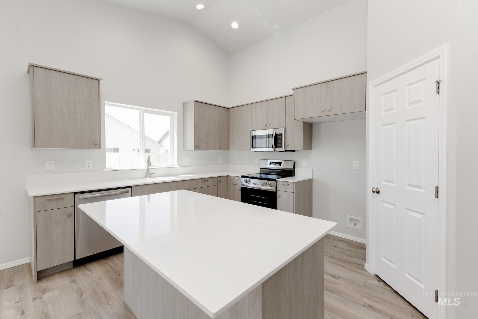 4916 Blue Silver St, Caldwell, Idaho 83605, 4 Bedrooms, 2 Bathrooms, Residential For Sale, Price $434,990, 98945716