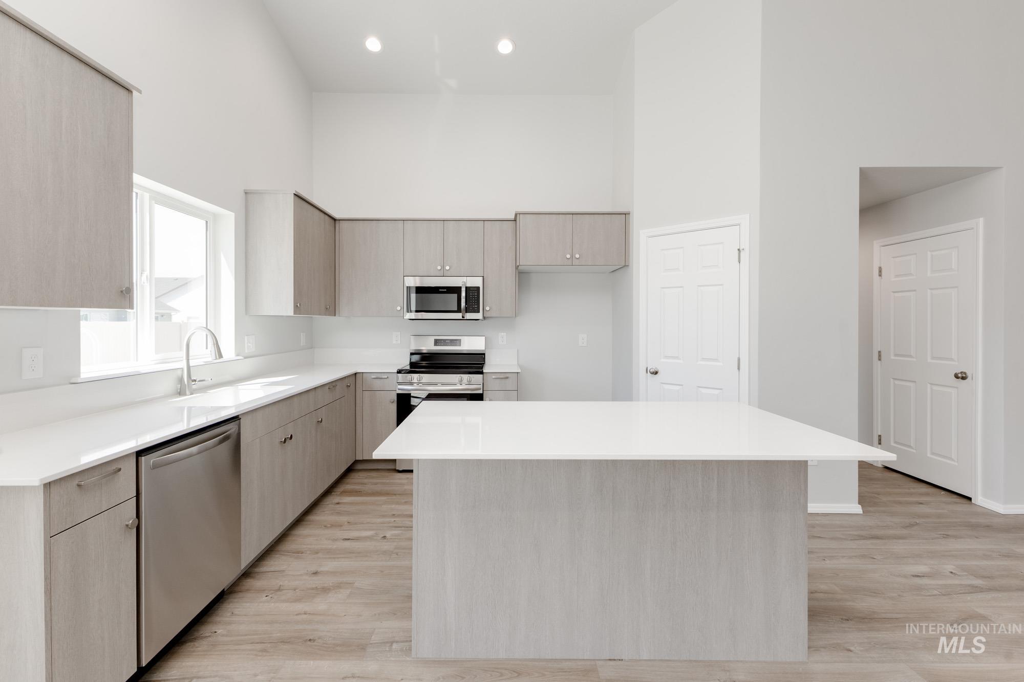 4916 Blue Silver St, Caldwell, Idaho 83605, 4 Bedrooms, 2 Bathrooms, Residential For Sale, Price $434,990, 98945716