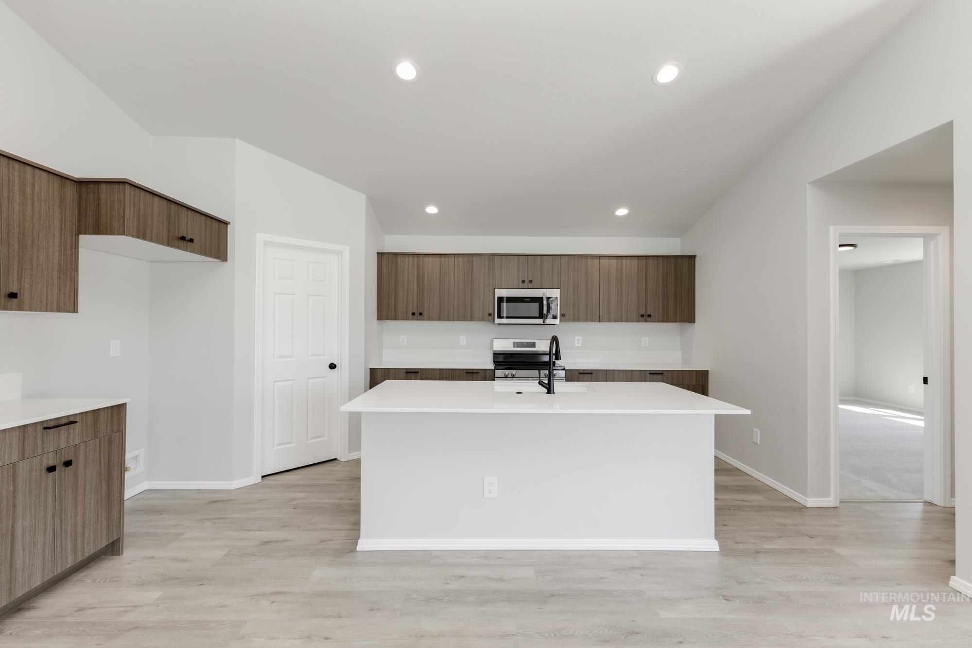 212 Idalou Way, Caldwell, Idaho 83605, 4 Bedrooms, 2 Bathrooms, Residential For Sale, Price $436,990, 98945719