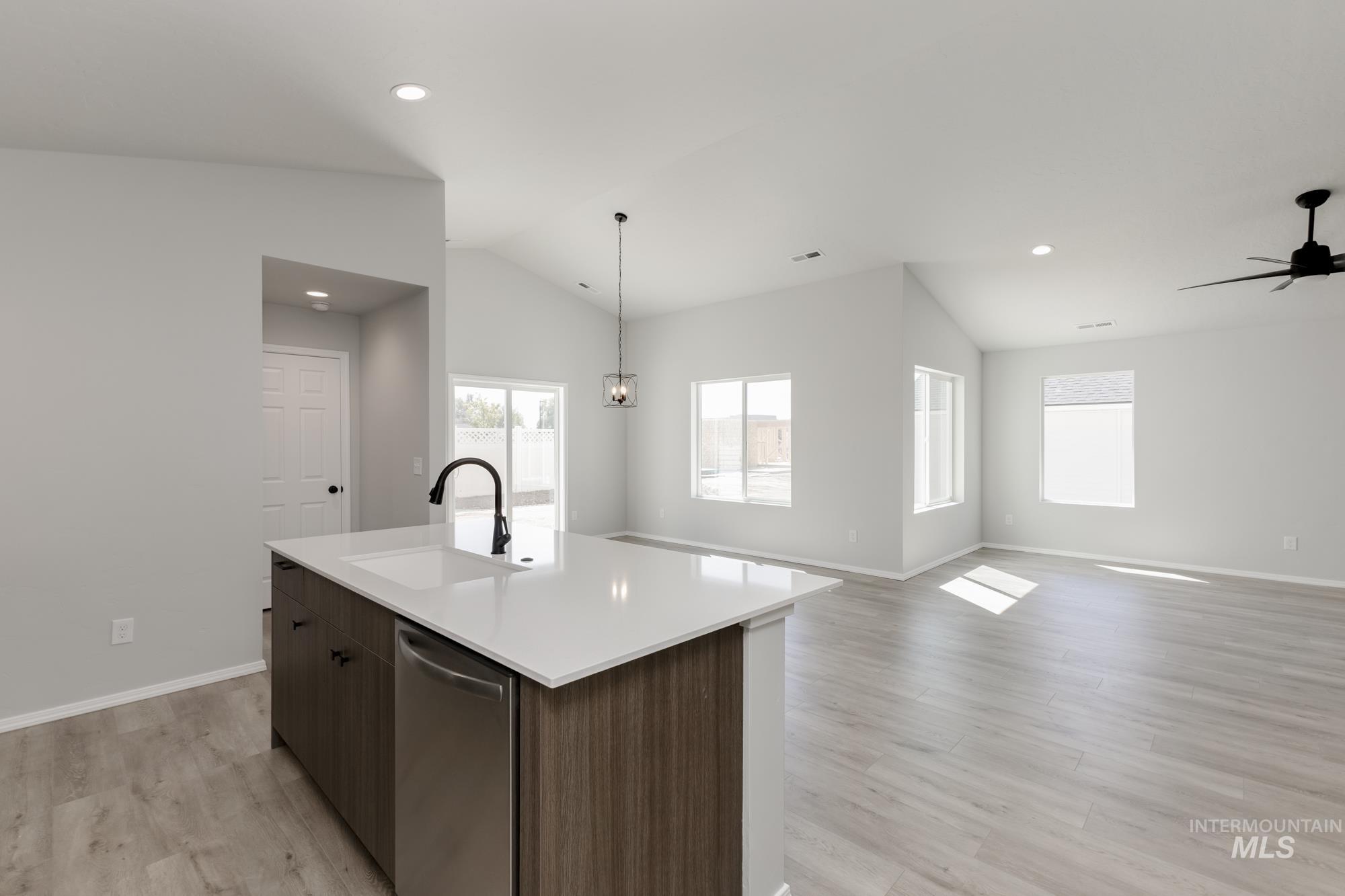 212 Idalou Way, Caldwell, Idaho 83605, 4 Bedrooms, 2 Bathrooms, Residential For Sale, Price $436,990, 98945719