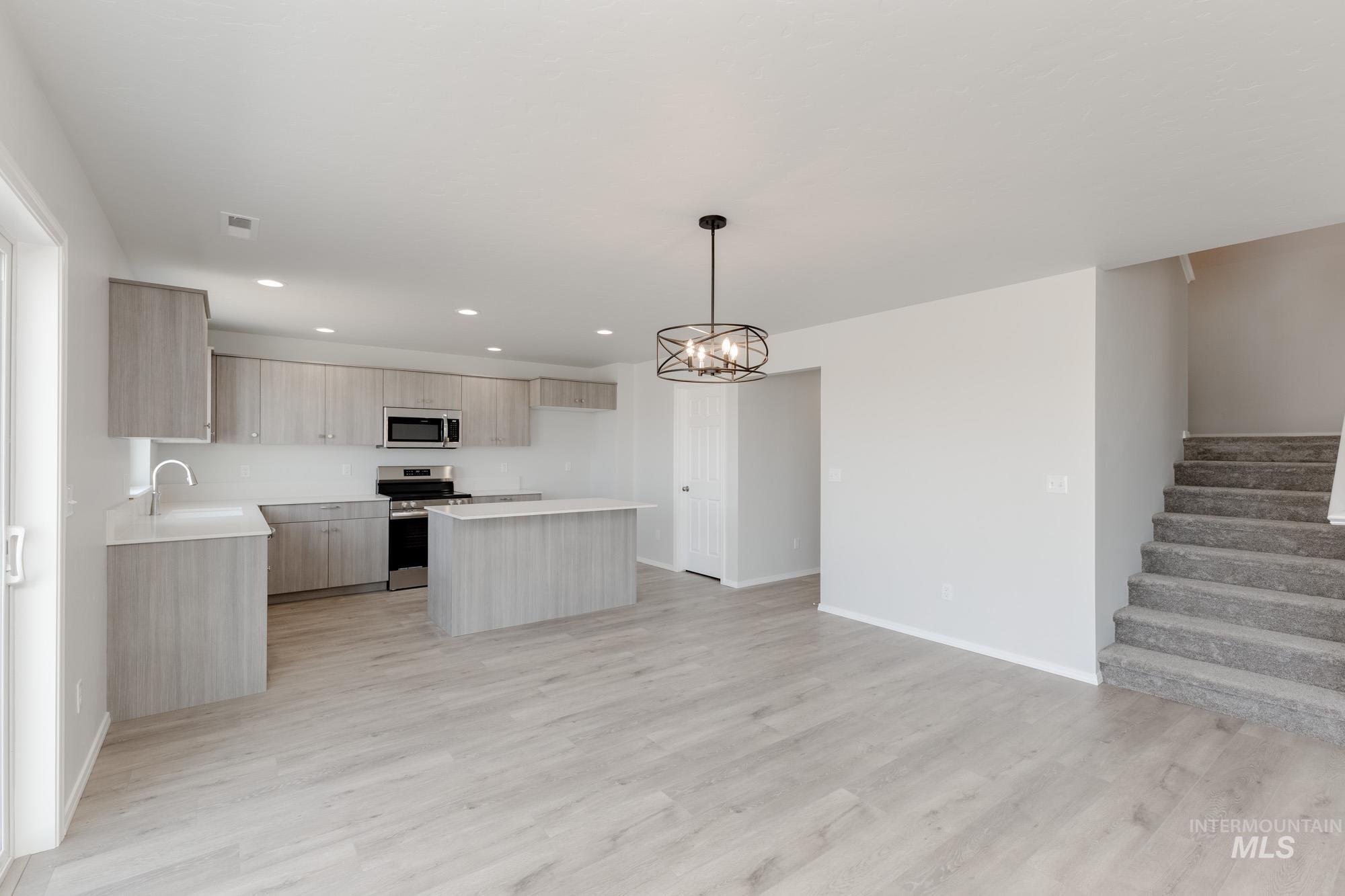 2828 N Arroyo Vista Way, Kuna, Idaho 83634, 4 Bedrooms, 2.5 Bathrooms, Residential For Sale, Price $509,990, 98945728