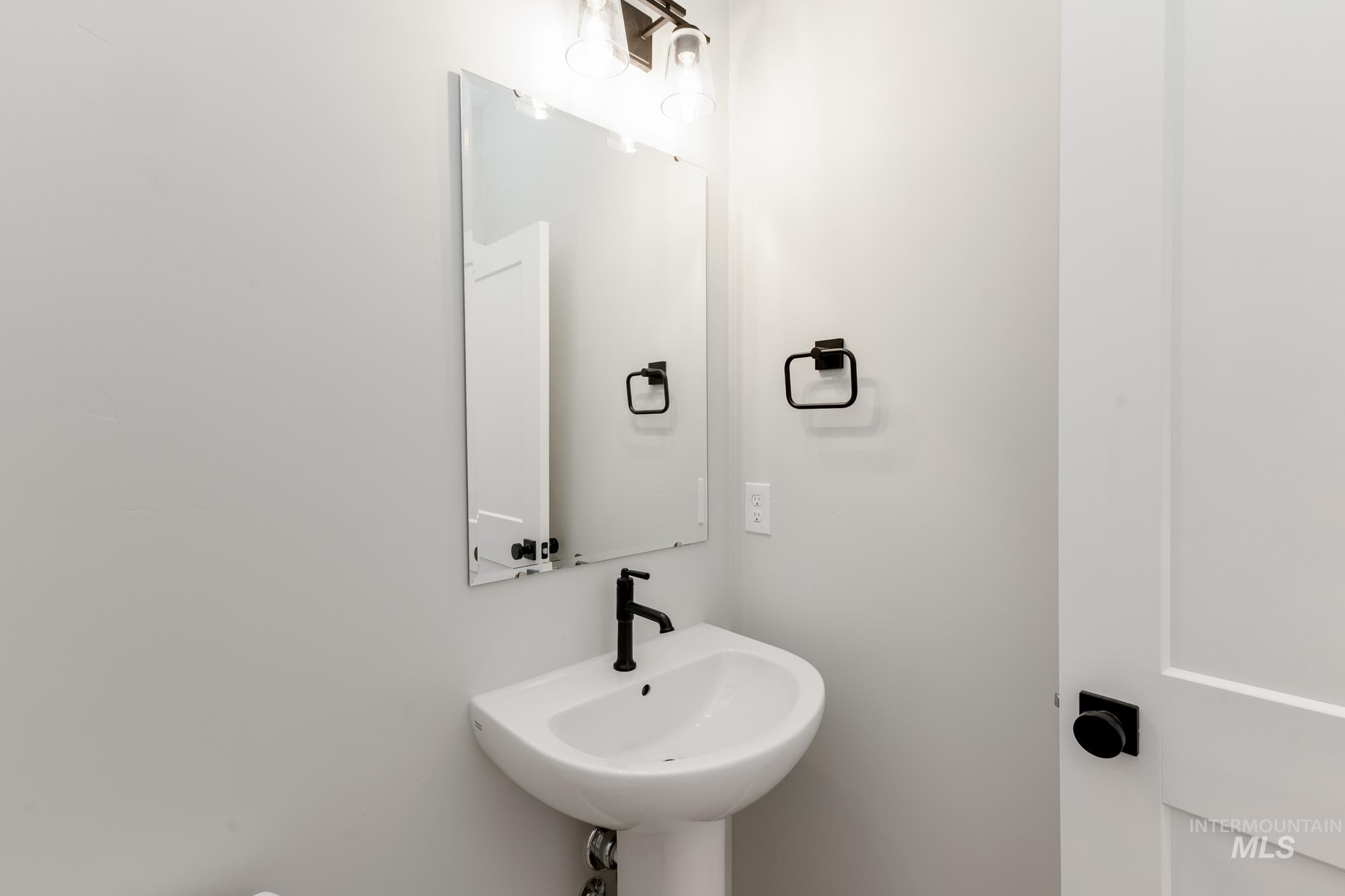 Bathroom with a sink