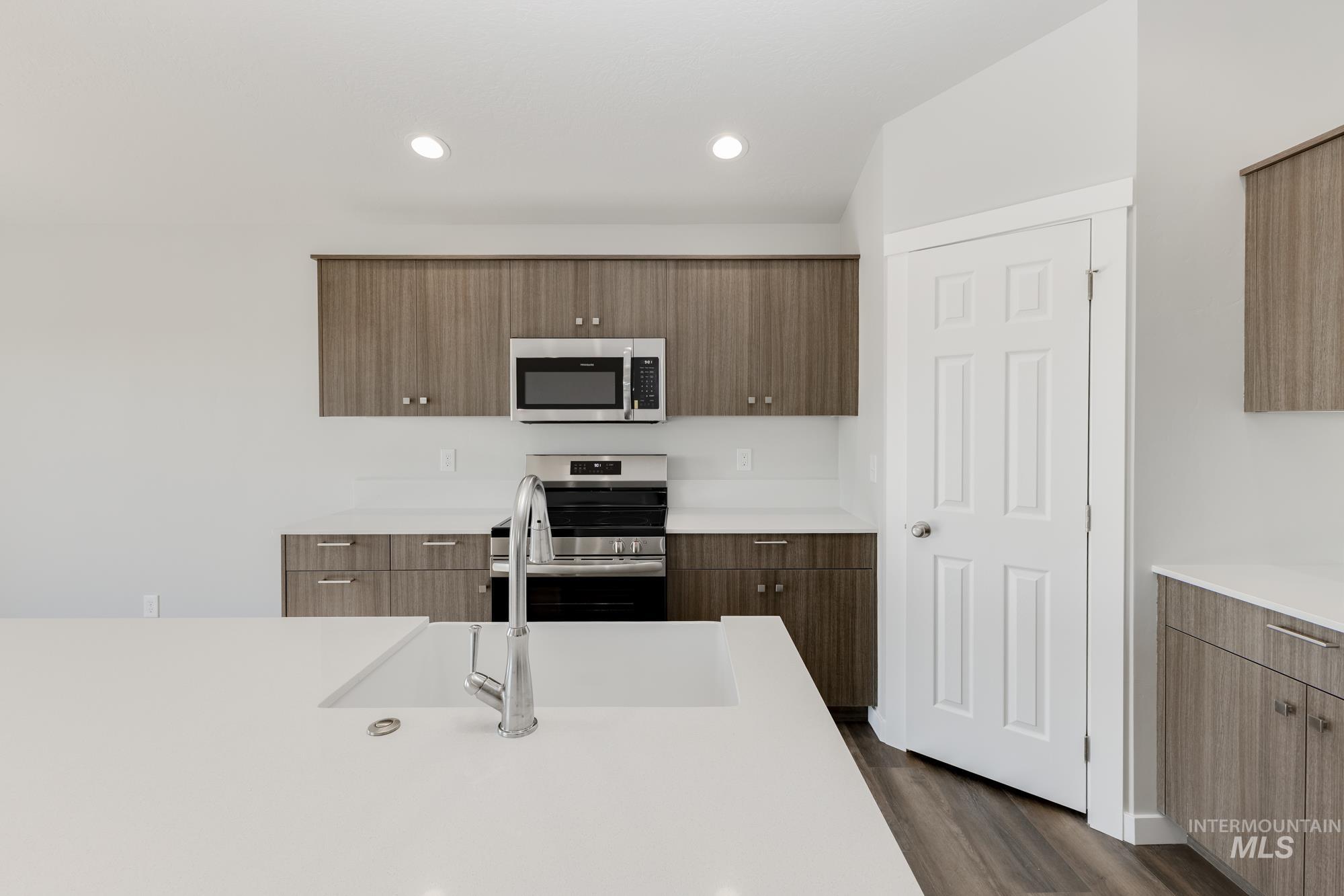 1436 N Coltsfoot Ave, Kuna, Idaho 83634, 3 Bedrooms, 2 Bathrooms, Residential For Sale, Price $424,990, 98945737