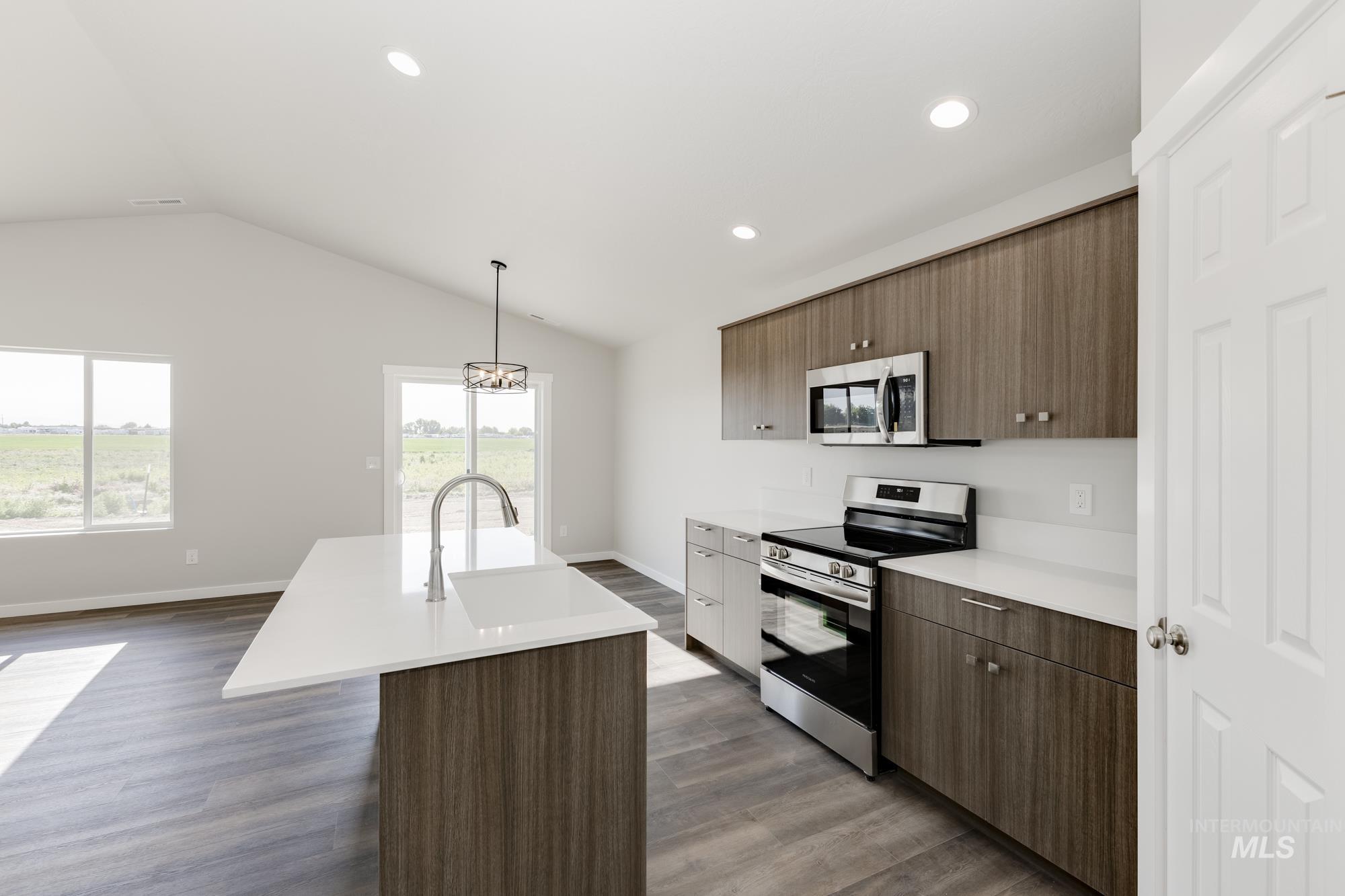 1436 N Coltsfoot Ave, Kuna, Idaho 83634, 3 Bedrooms, 2 Bathrooms, Residential For Sale, Price $424,990, 98945737