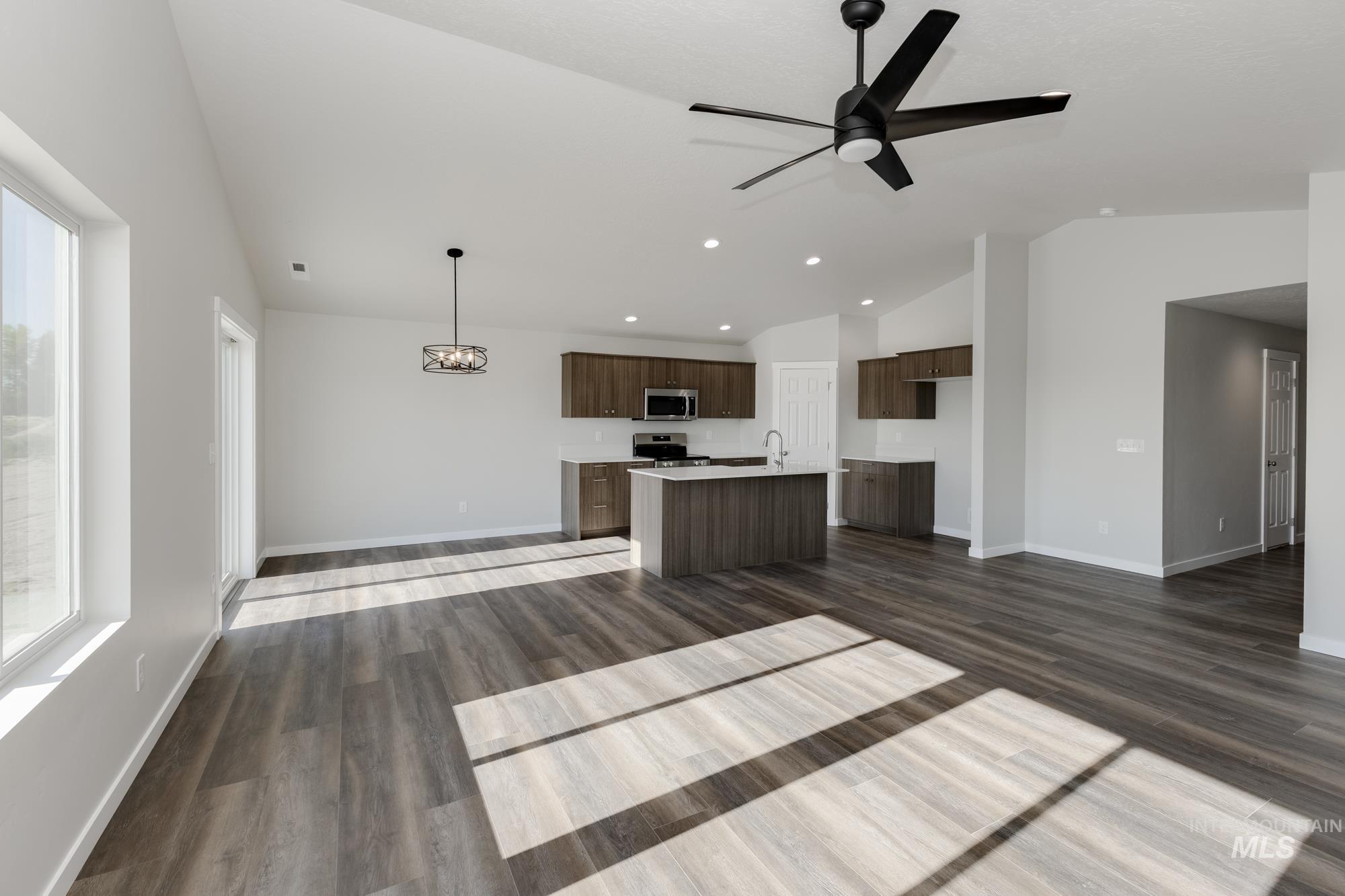 1436 N Coltsfoot Ave, Kuna, Idaho 83634, 3 Bedrooms, 2 Bathrooms, Residential For Sale, Price $424,990, 98945737