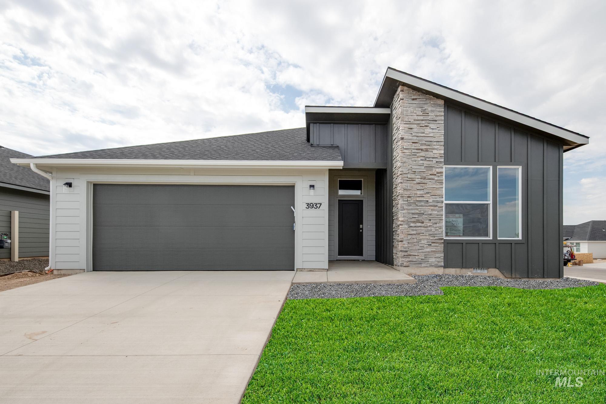 3937 W Tribute St, Meridian, Idaho 83642, 4 Bedrooms, 2 Bathrooms, Residential For Sale, Price $479,990, 98945753
