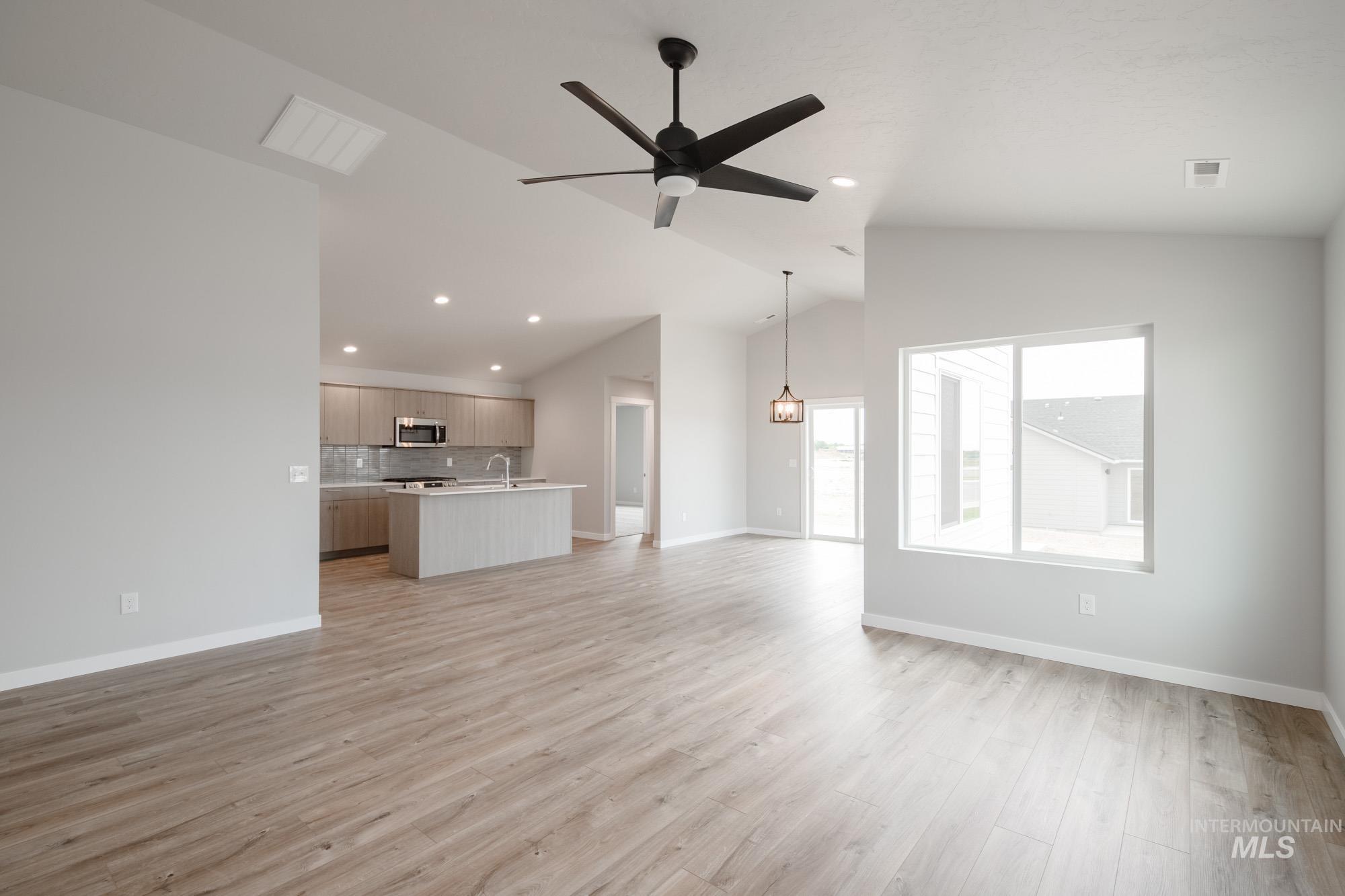 3937 W Tribute St, Meridian, Idaho 83642, 4 Bedrooms, 2 Bathrooms, Residential For Sale, Price $479,990, 98945753