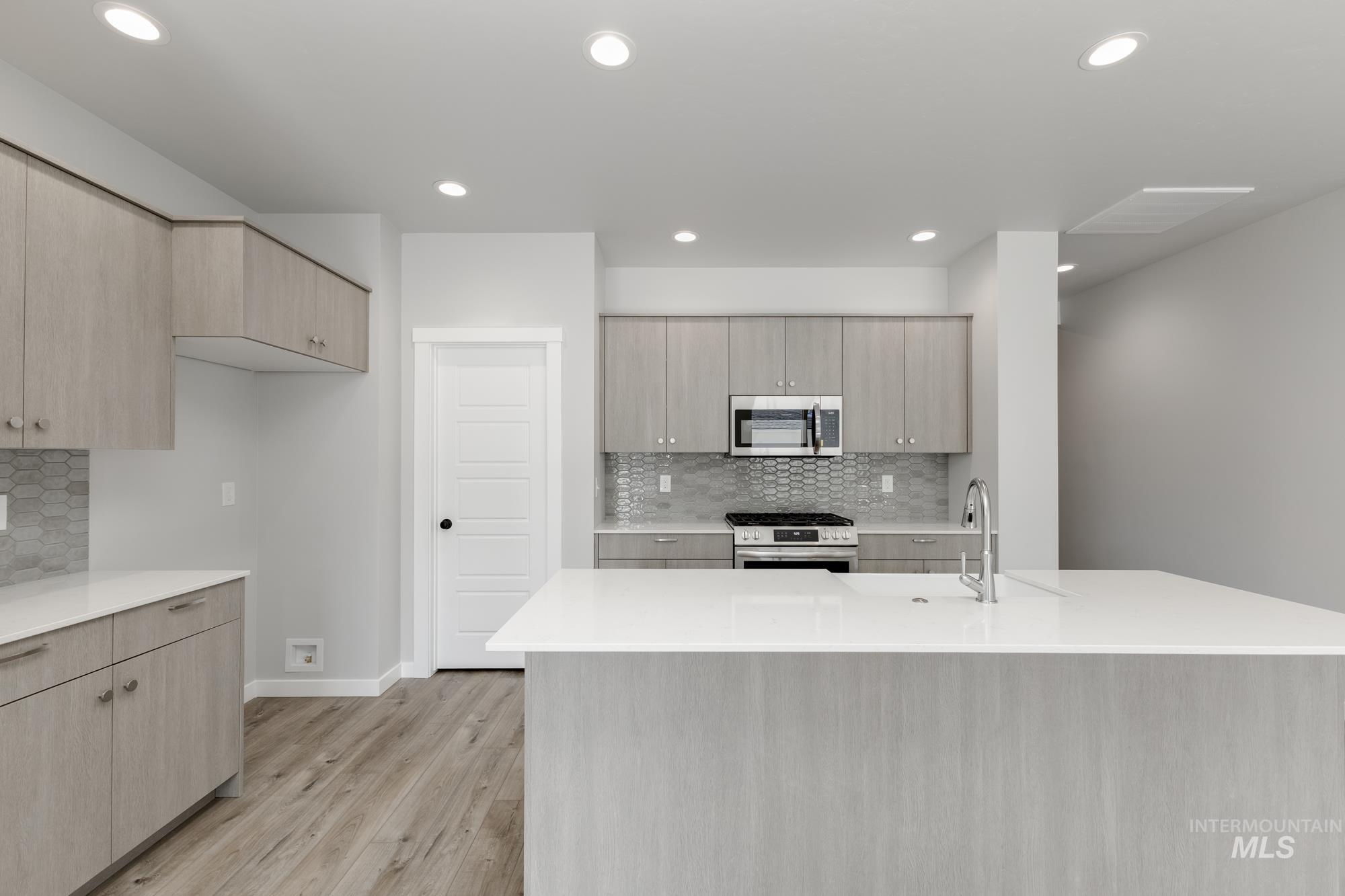 3115 S Carie Ave, Boise, Idaho 83709, 3 Bedrooms, 2 Bathrooms, Residential For Sale, Price $599,990, 98945760