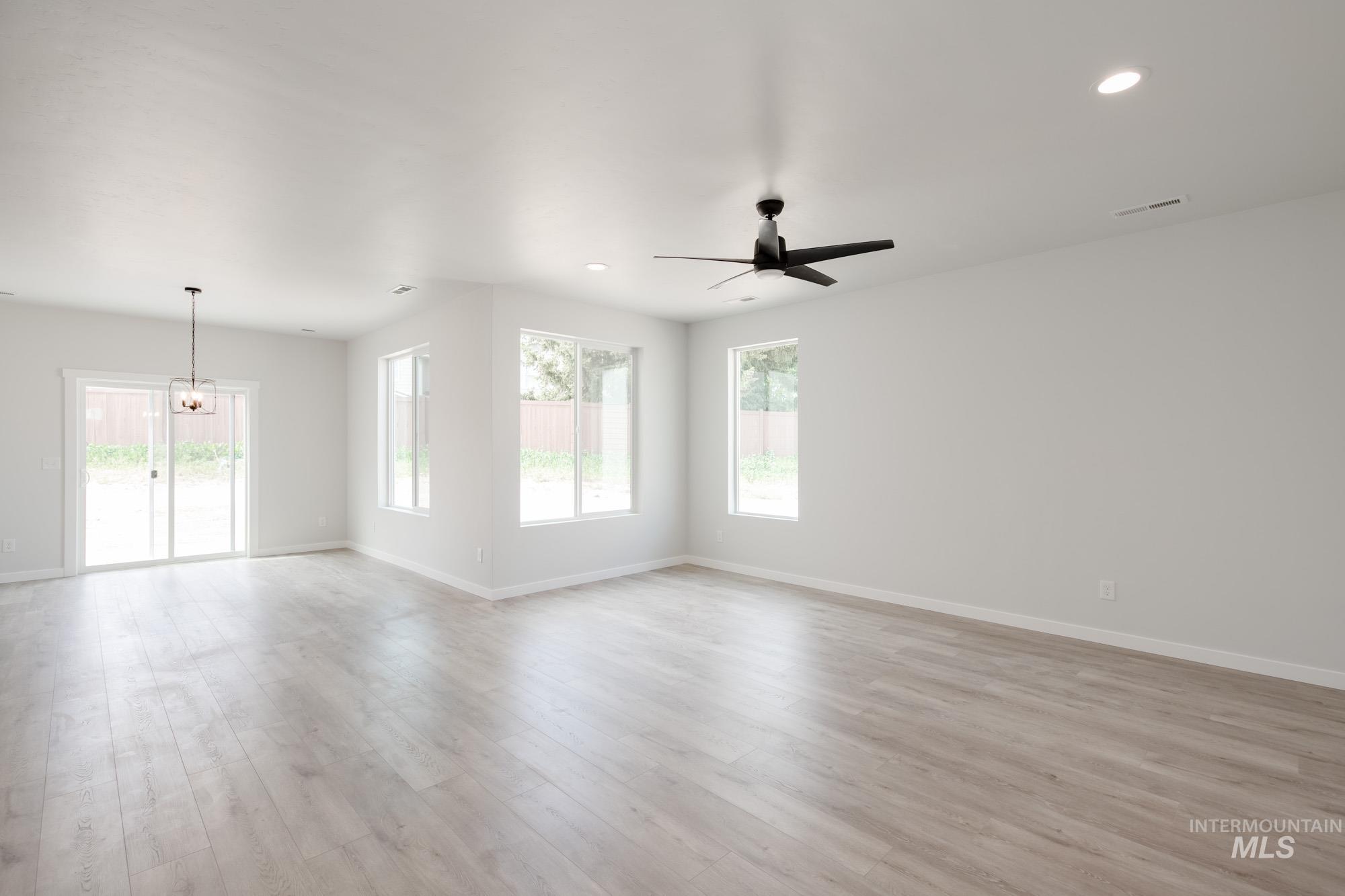 10111 W La Jolla Ct, Boise, Idaho 83709, 4 Bedrooms, 2 Bathrooms, Residential For Sale, Price $599,990, 98945762