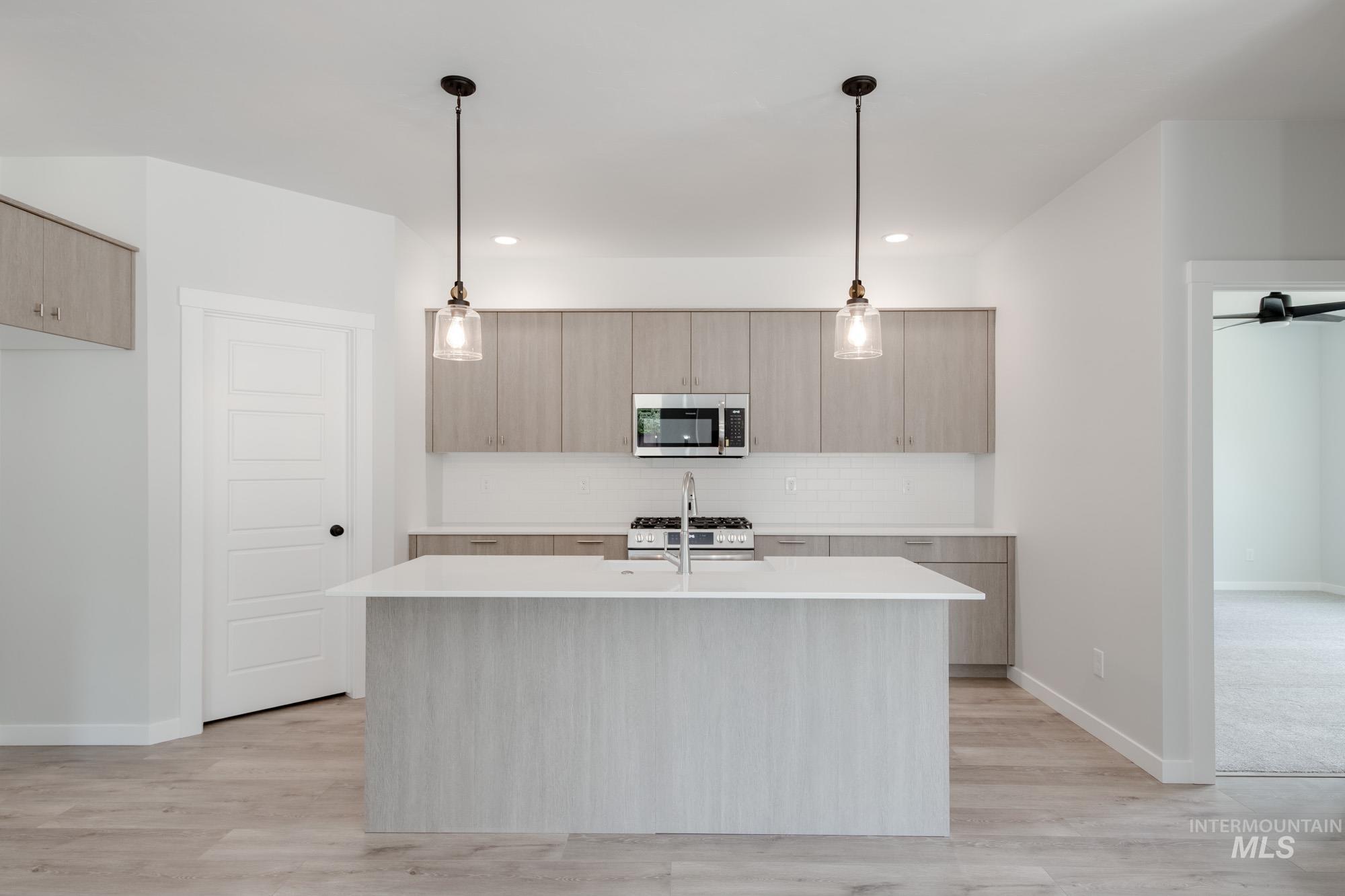 10111 W La Jolla Ct, Boise, Idaho 83709, 4 Bedrooms, 2 Bathrooms, Residential For Sale, Price $599,990, 98945762