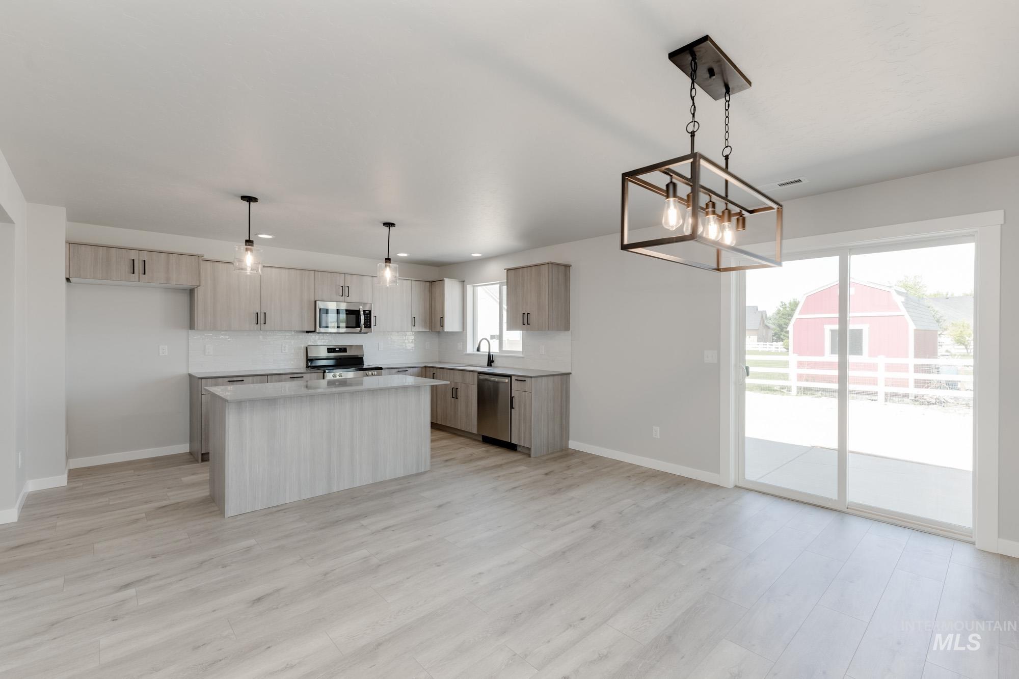 8525 S Tyrion Way, Kuna, Idaho 83634, 5 Bedrooms, 3 Bathrooms, Residential For Sale, Price $544,990, 98945766