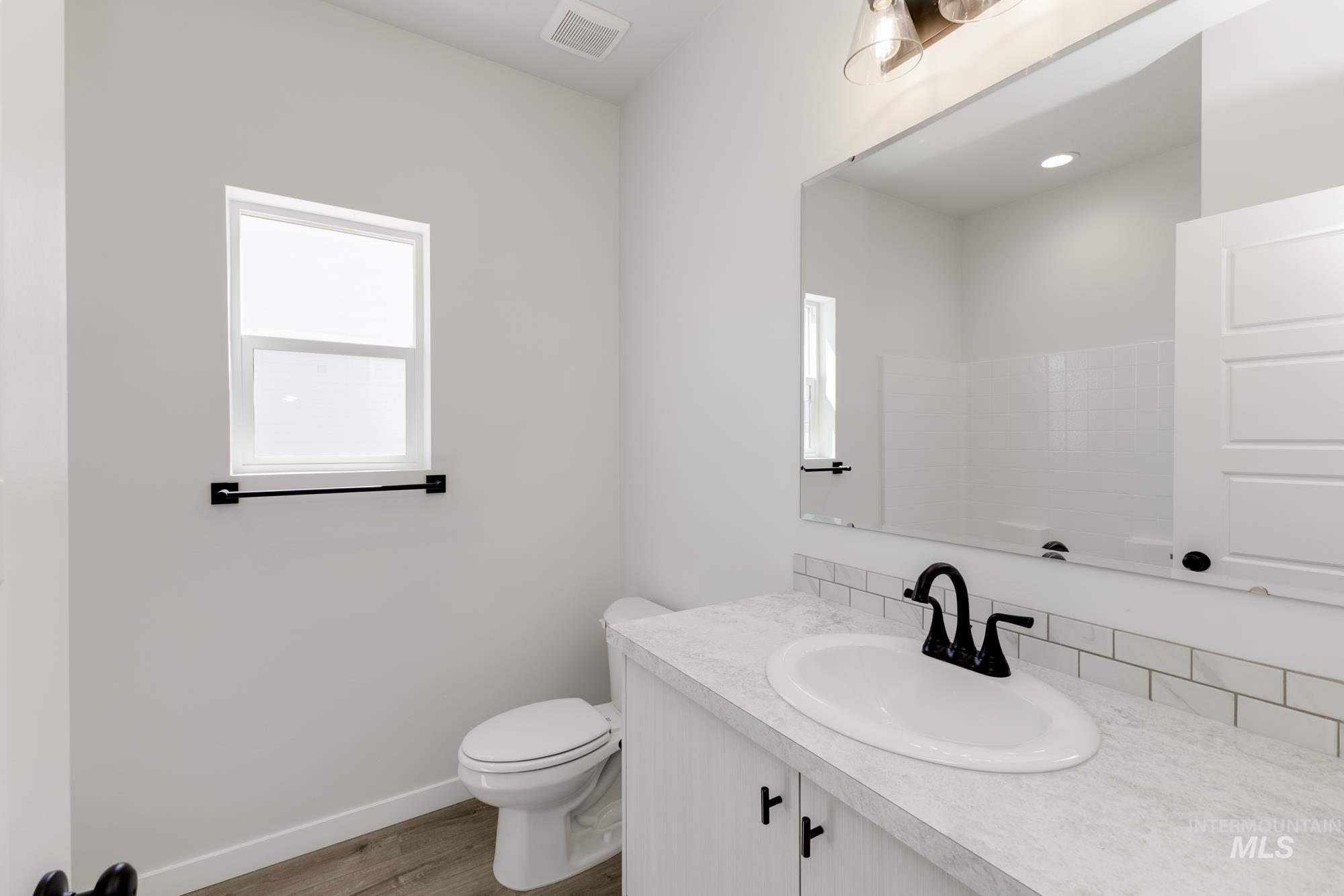 1014 E Perjue Basin Dr, Nampa, Idaho 83686, 4 Bedrooms, 2 Bathrooms, Residential For Sale, Price $529,990, 98945781