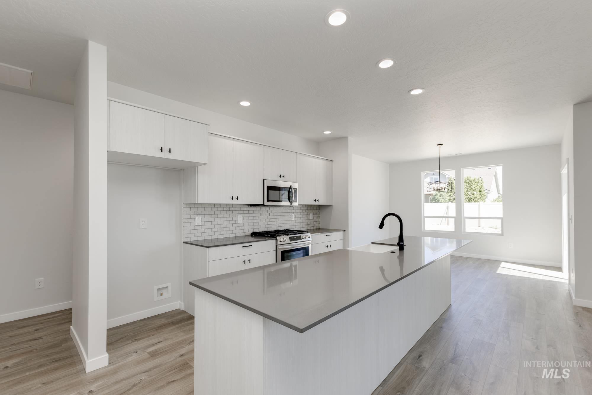 1014 E Perjue Basin Dr, Nampa, Idaho 83686, 4 Bedrooms, 2 Bathrooms, Residential For Sale, Price $529,990, 98945781