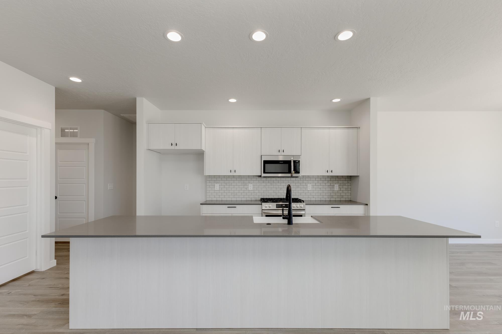 1014 E Perjue Basin Dr, Nampa, Idaho 83686, 4 Bedrooms, 2 Bathrooms, Residential For Sale, Price $529,990, 98945781