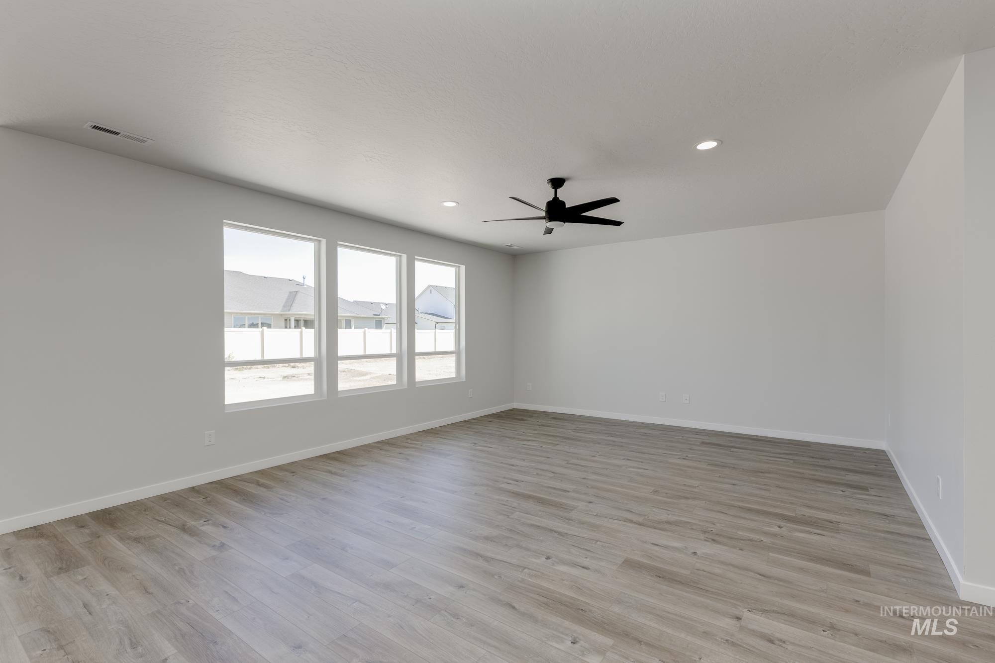 1014 E Perjue Basin Dr, Nampa, Idaho 83686, 4 Bedrooms, 2 Bathrooms, Residential For Sale, Price $529,990, 98945781