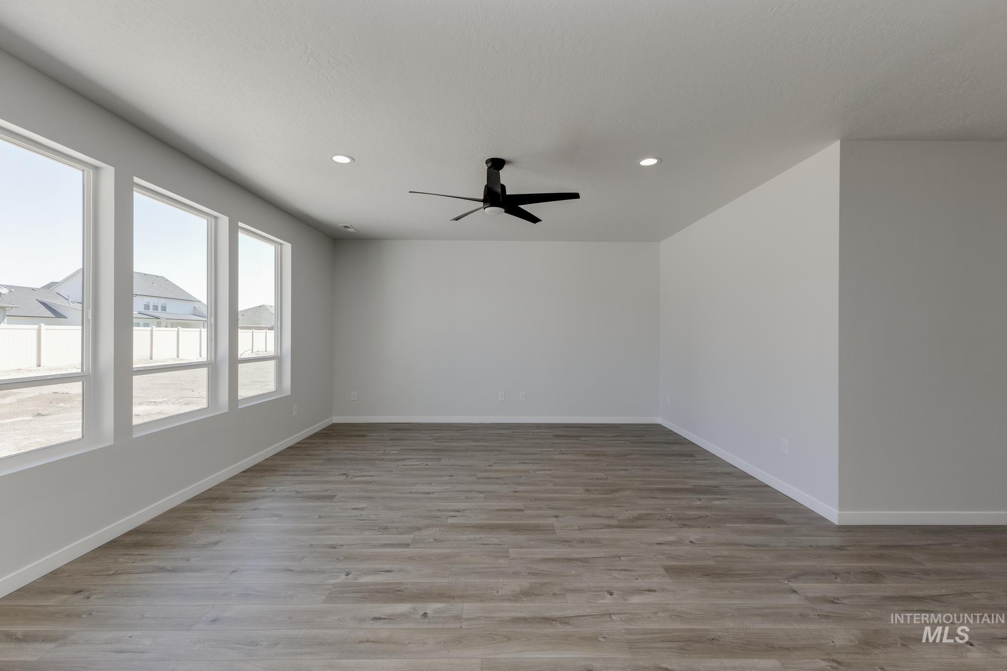 1014 E Perjue Basin Dr, Nampa, Idaho 83686, 4 Bedrooms, 2 Bathrooms, Residential For Sale, Price $529,990, 98945781