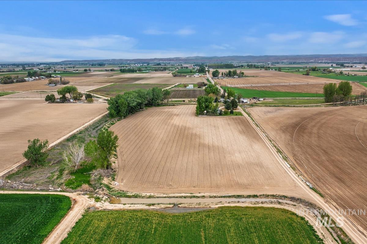 5720 Butte Rd, New Plymouth, Idaho 83655, 3 Bedrooms, 2 Bathrooms, Residential For Sale, Price $740,000, 98945806