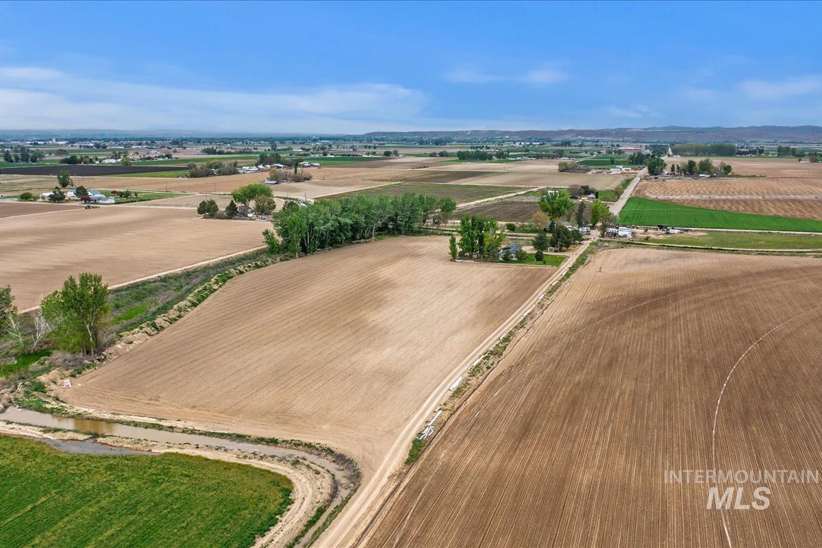 5720 Butte Rd, New Plymouth, Idaho 83655, 3 Bedrooms, 2 Bathrooms, Residential For Sale, Price $740,000, 98945806