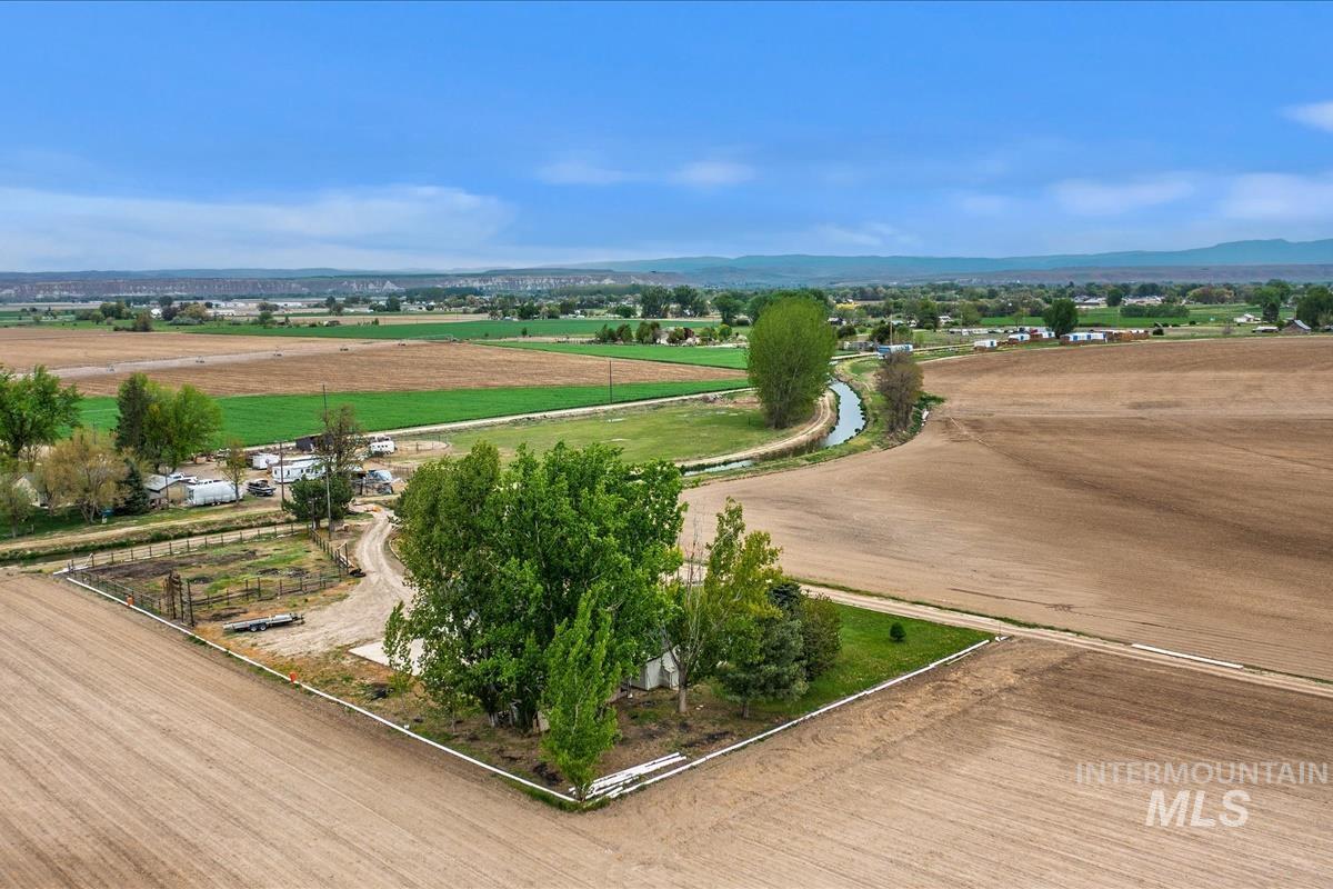 5720 Butte Rd, New Plymouth, Idaho 83655, 3 Bedrooms, 2 Bathrooms, Residential For Sale, Price $740,000, 98945806