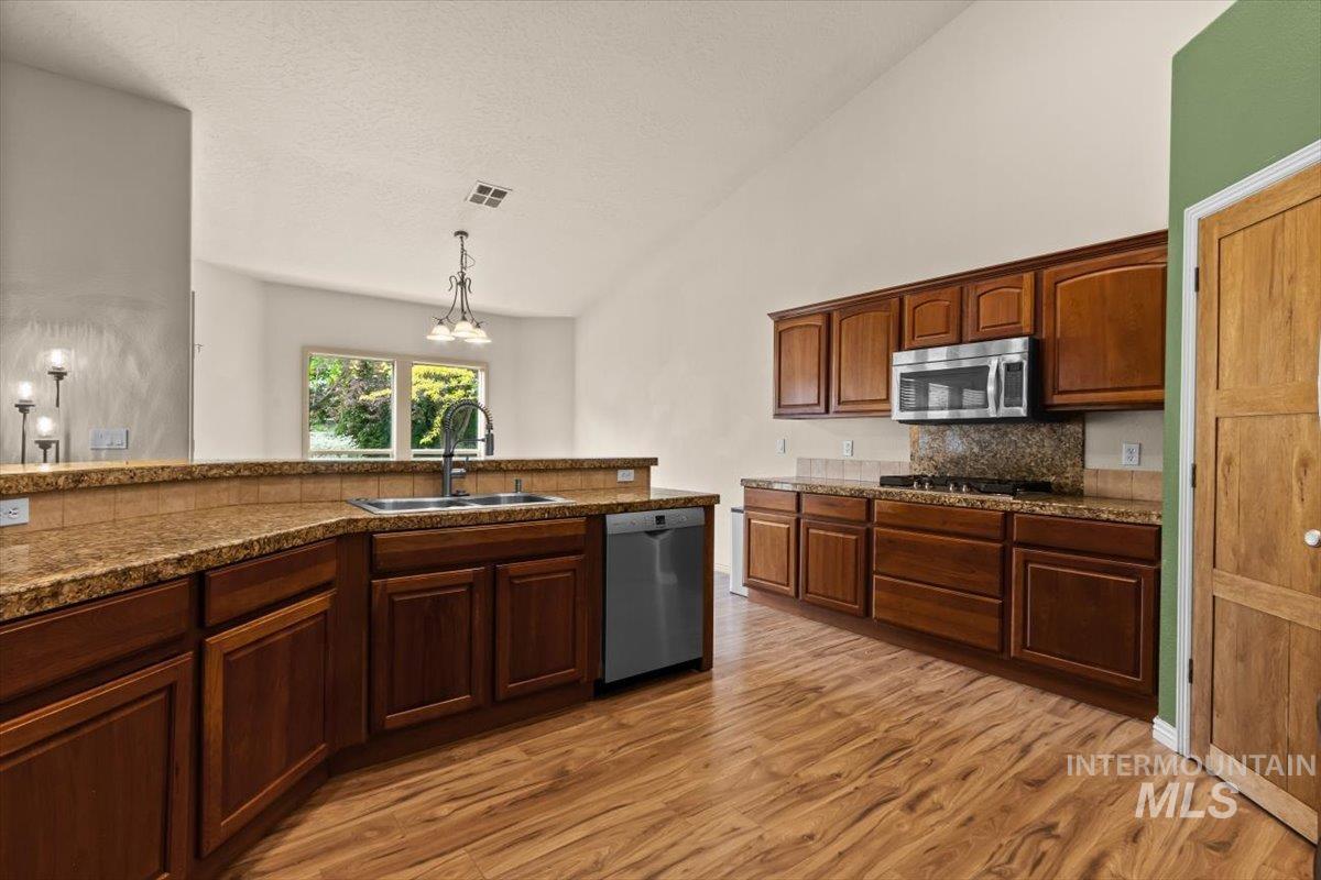 2491 W Maracay Dr, Meridian, Idaho 83646, 3 Bedrooms, 2 Bathrooms, Residential For Sale, Price $660,000, 98945822